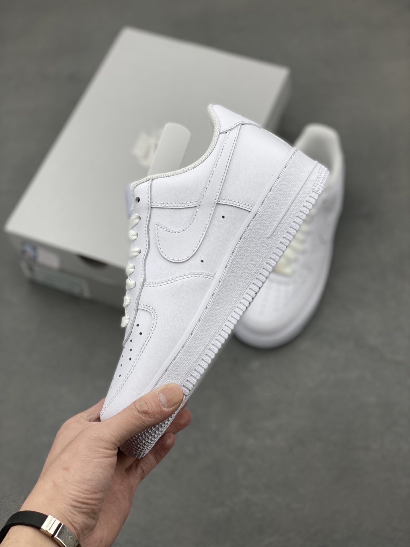 Nike Air Force 1 Mid '07 - Classic White Leather Basketball Shoes 4 i1742331258016 4747 0 2