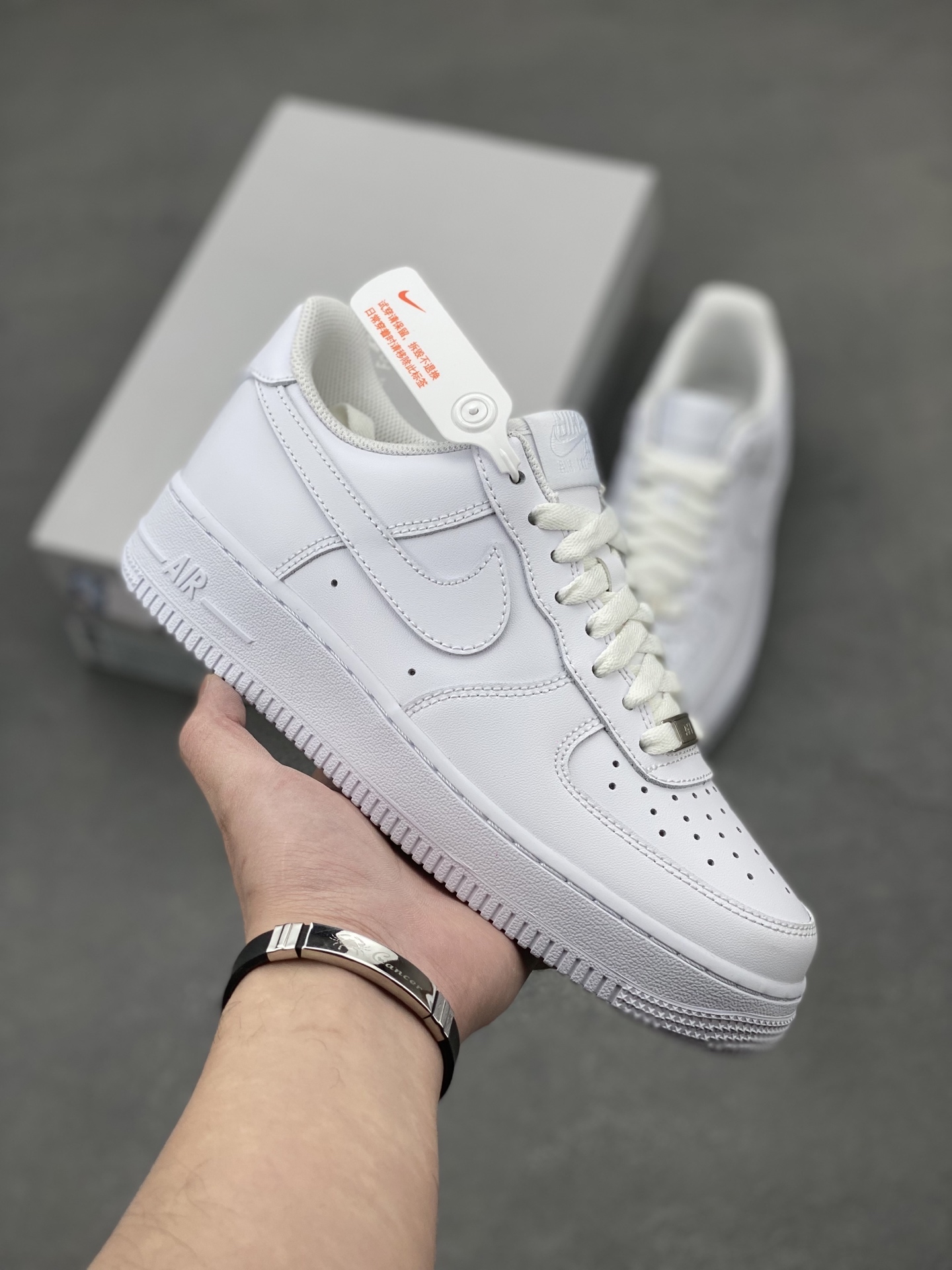 Nike Air Force 1 Mid '07 - Classic White Leather Basketball Shoes 2 i1742331258048 3038 0 0