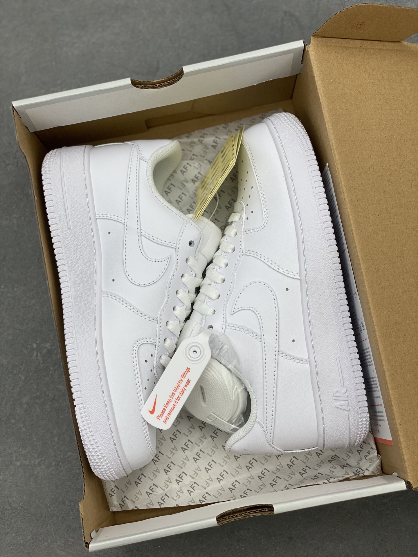 Nike Air Force 1 Mid '07: Classic White Leather Basketball Shoes 10 i1742331303353 9688 0 8