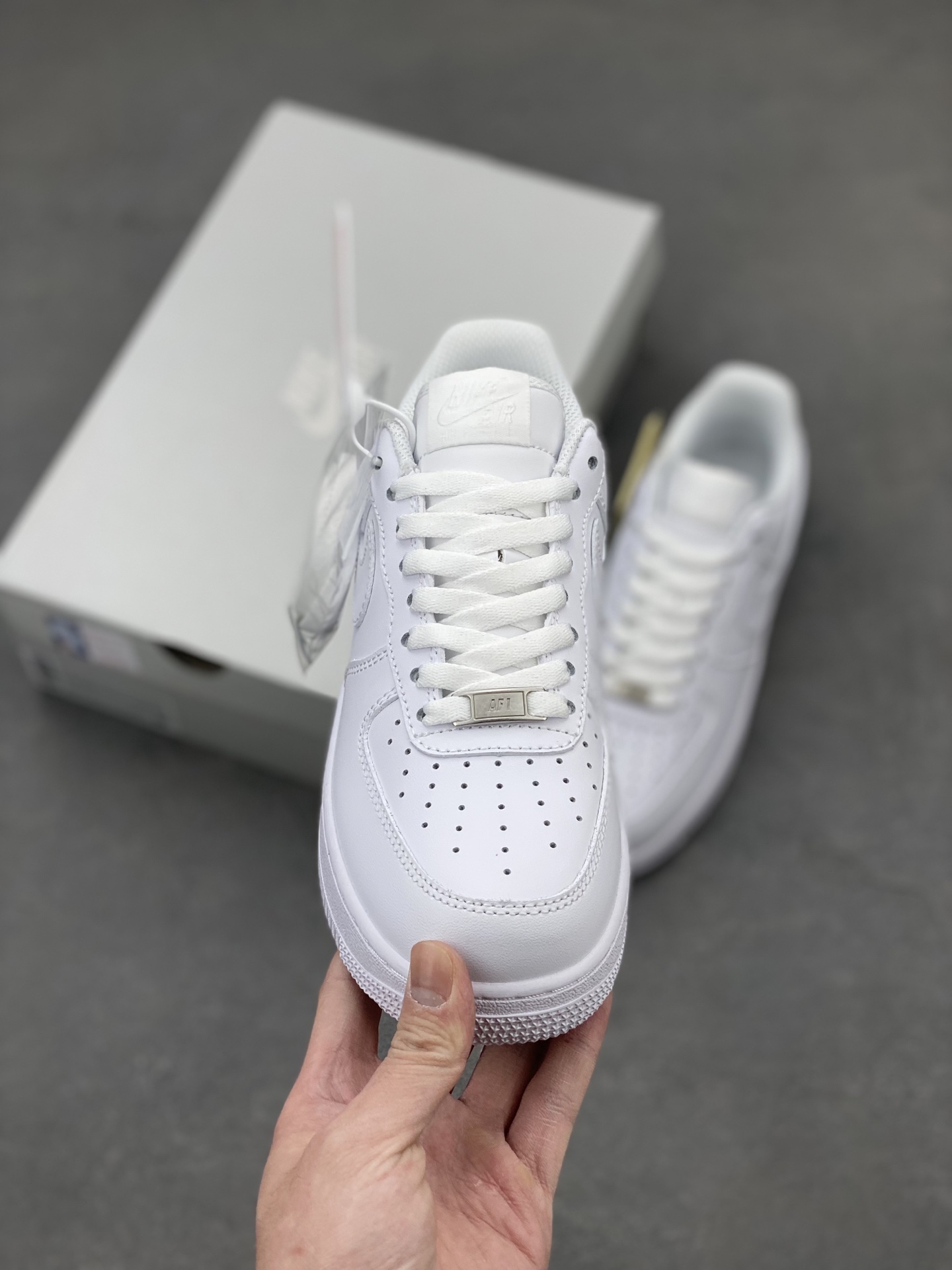 Nike Air Force 1 Mid '07: Classic White Leather Basketball Shoes 3 i1742331303542 7120 0 1