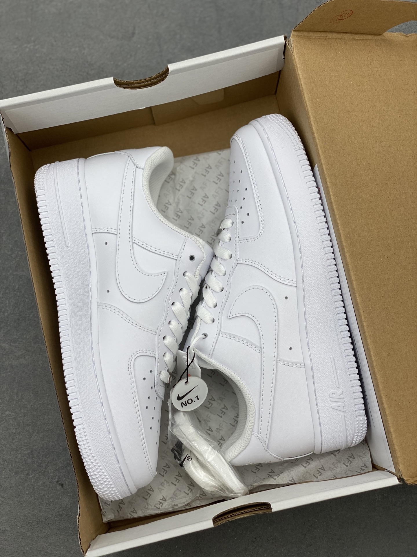 Nike Air Force 1 '07: Classic White Low-Top Sneakers with Air Cushioning 10 i1742331398574 3450 0 8