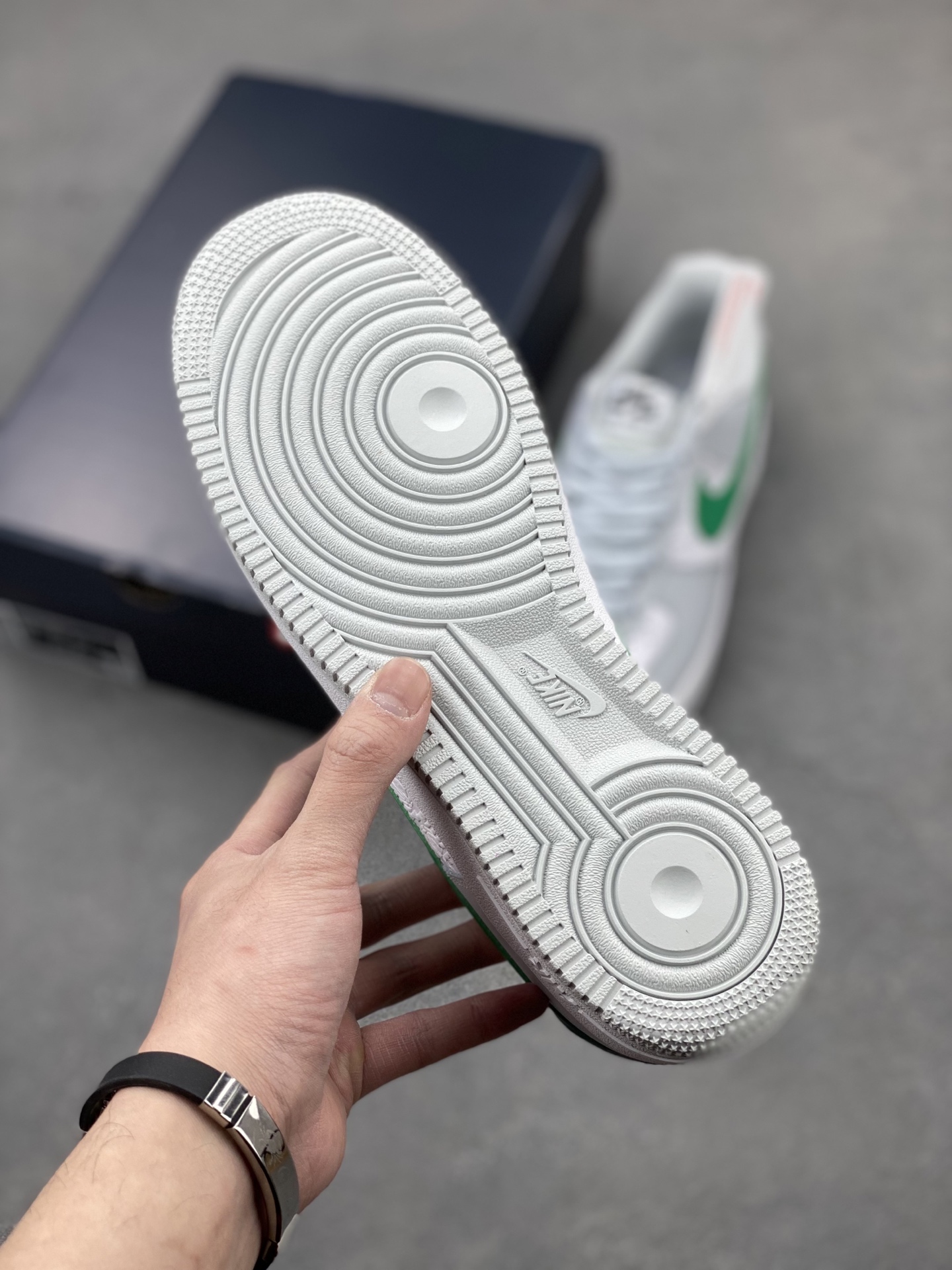 Nike Air Force 1 Low Grey Green Casual Sneakers FD0667-001 7 i1742331911209 7732 0 5
