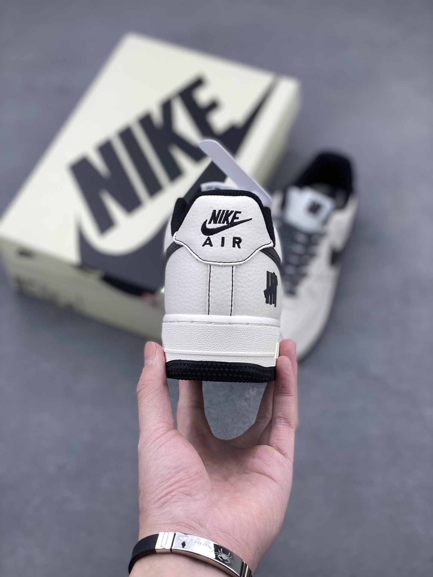 Nike Air Force 1 '07 Low Sneakers - Limited Edition, Comfortable & Stylish 5 i1742400592118 9666 0 3
