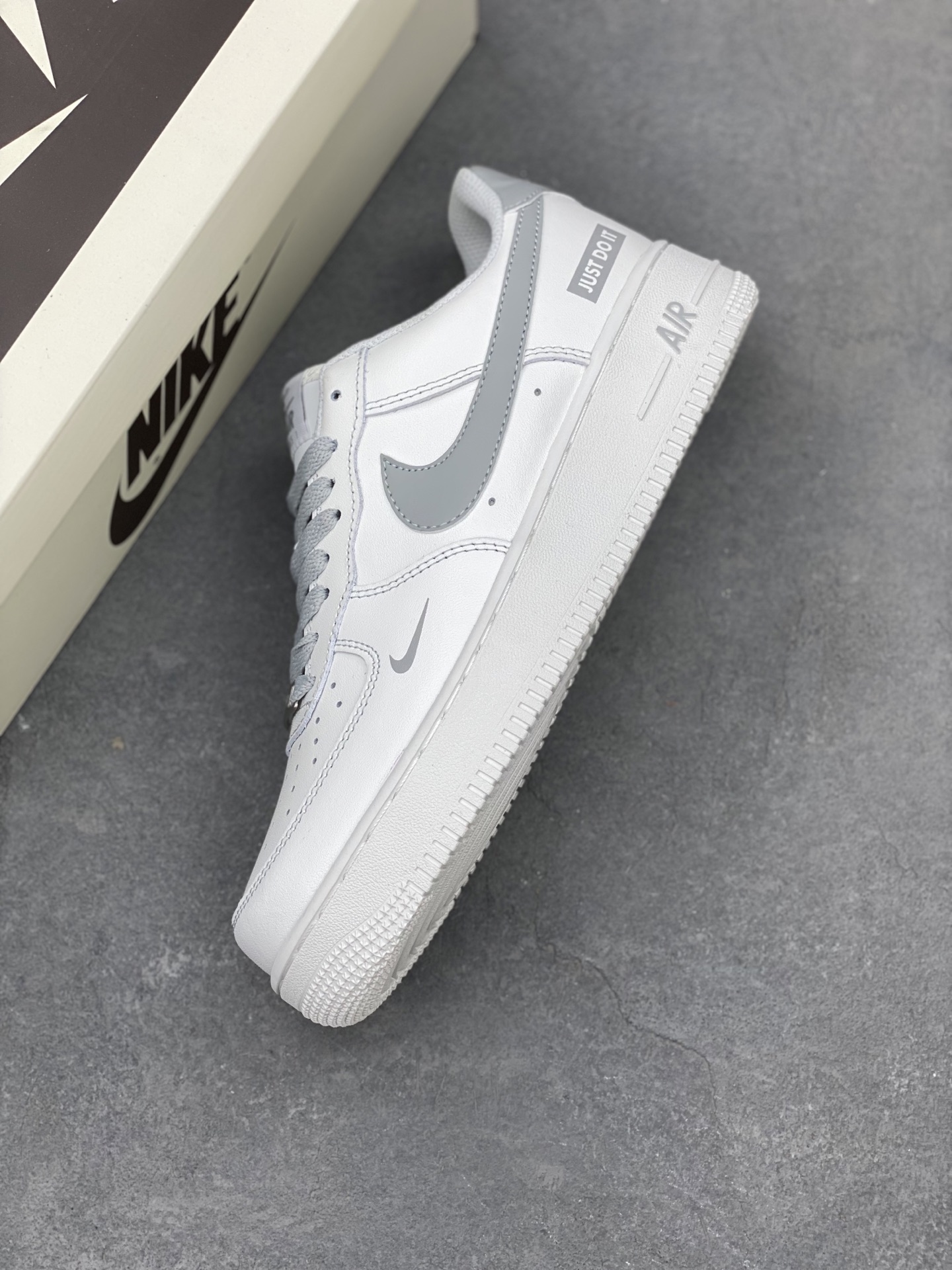 Nike Air Force 1 '07 Low White/Grey Casual Sneakers (Sizes 36-45) 8 i1742400716674 552 0 6