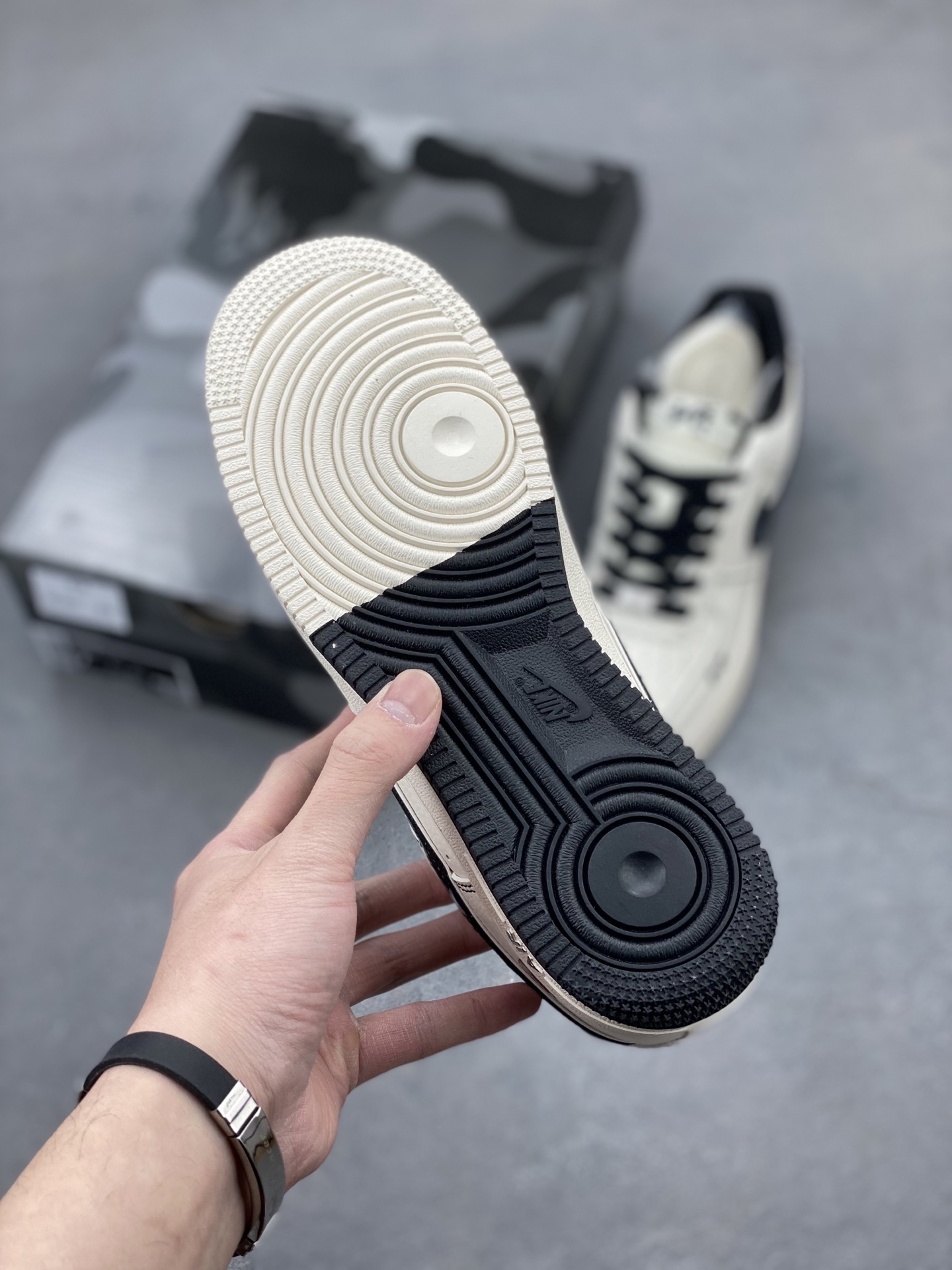 Nike Air Force 1 '07 Low BAPE Edition Sneakers - Limited Release 7 i1742400757902 3231 0 5