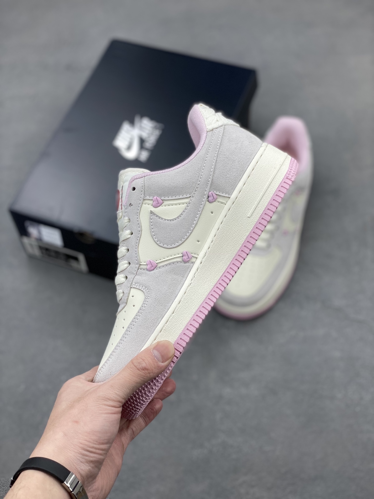 Nike Air Force 1 Low Casual Sneakers - Versatile and Comfortable 4 i1742401128649 2305 0 2