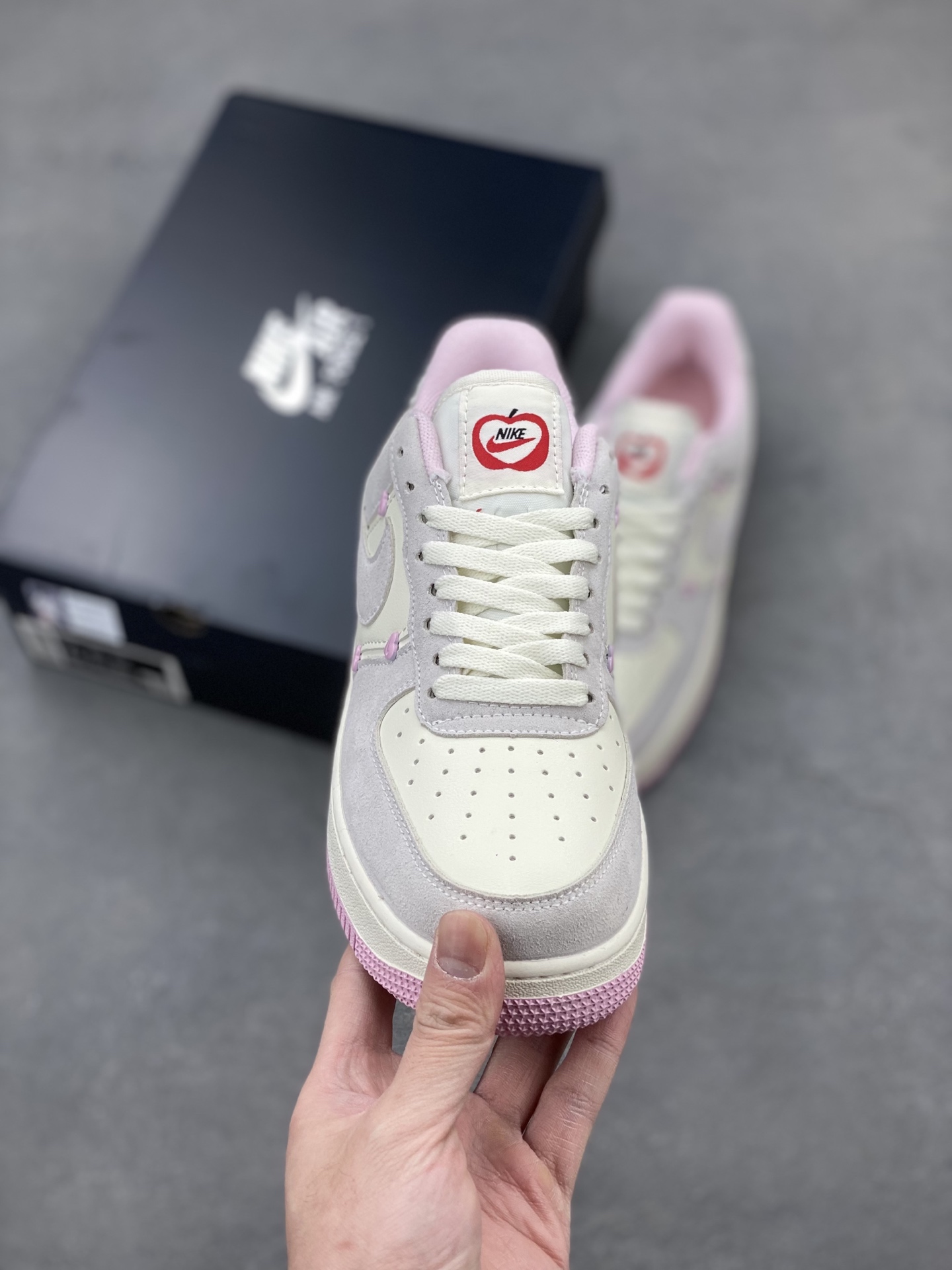 Nike Air Force 1 Low Casual Sneakers - Versatile and Comfortable 3 i1742401128987 7808 0 1