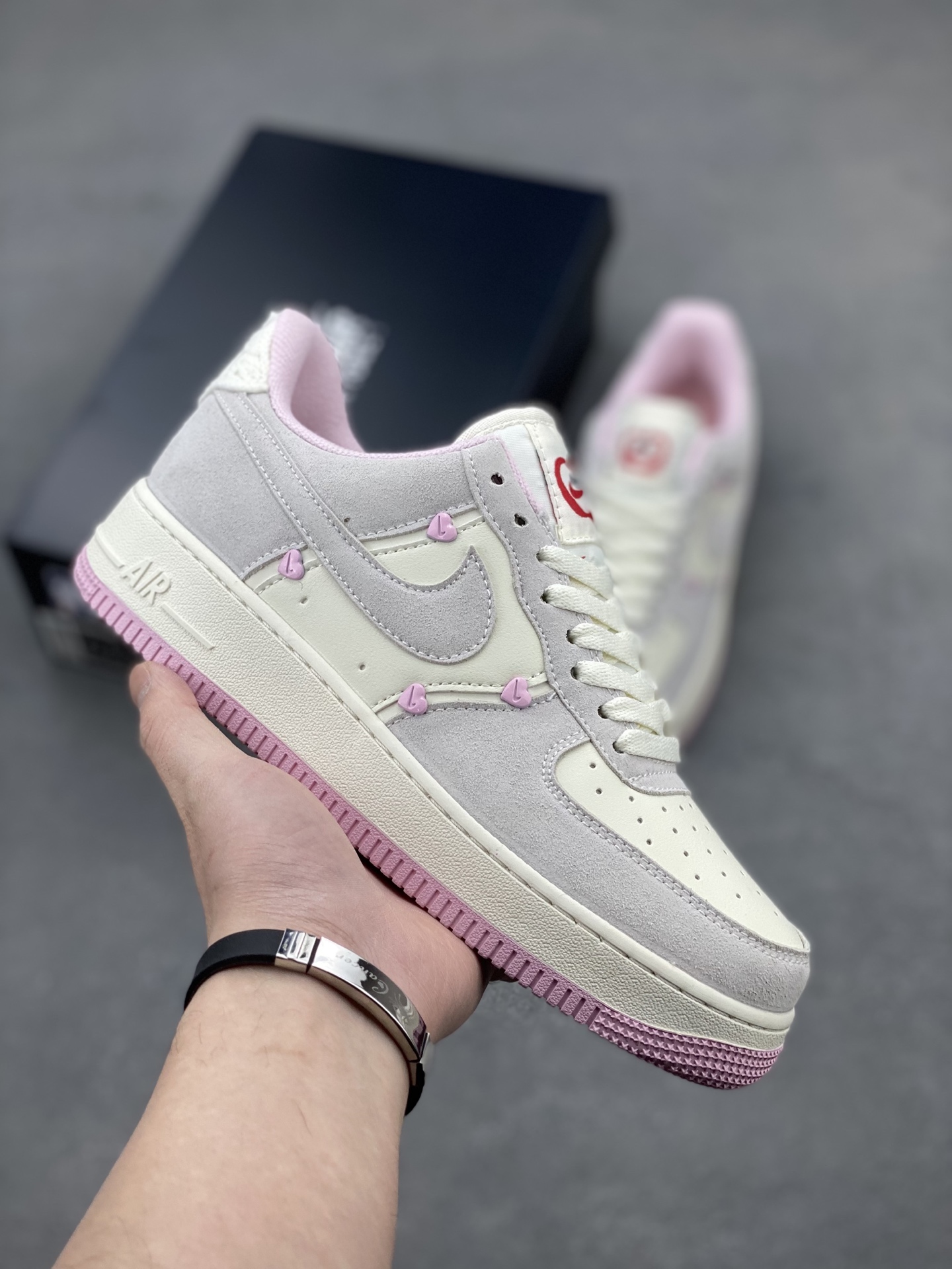 Nike Air Force 1 Low Casual Sneakers - Versatile and Comfortable 2 i1742401134514 2137 0 0