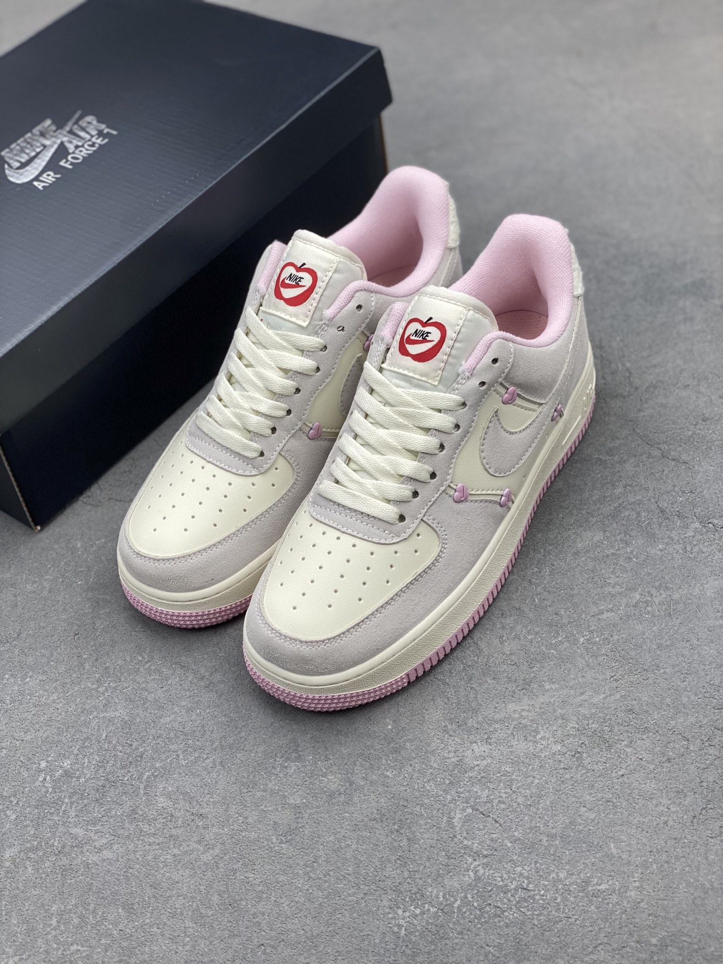 Nike Air Force 1 Low Casual Sneakers - Versatile and Comfortable 9 i1742401135859 9242 0 7