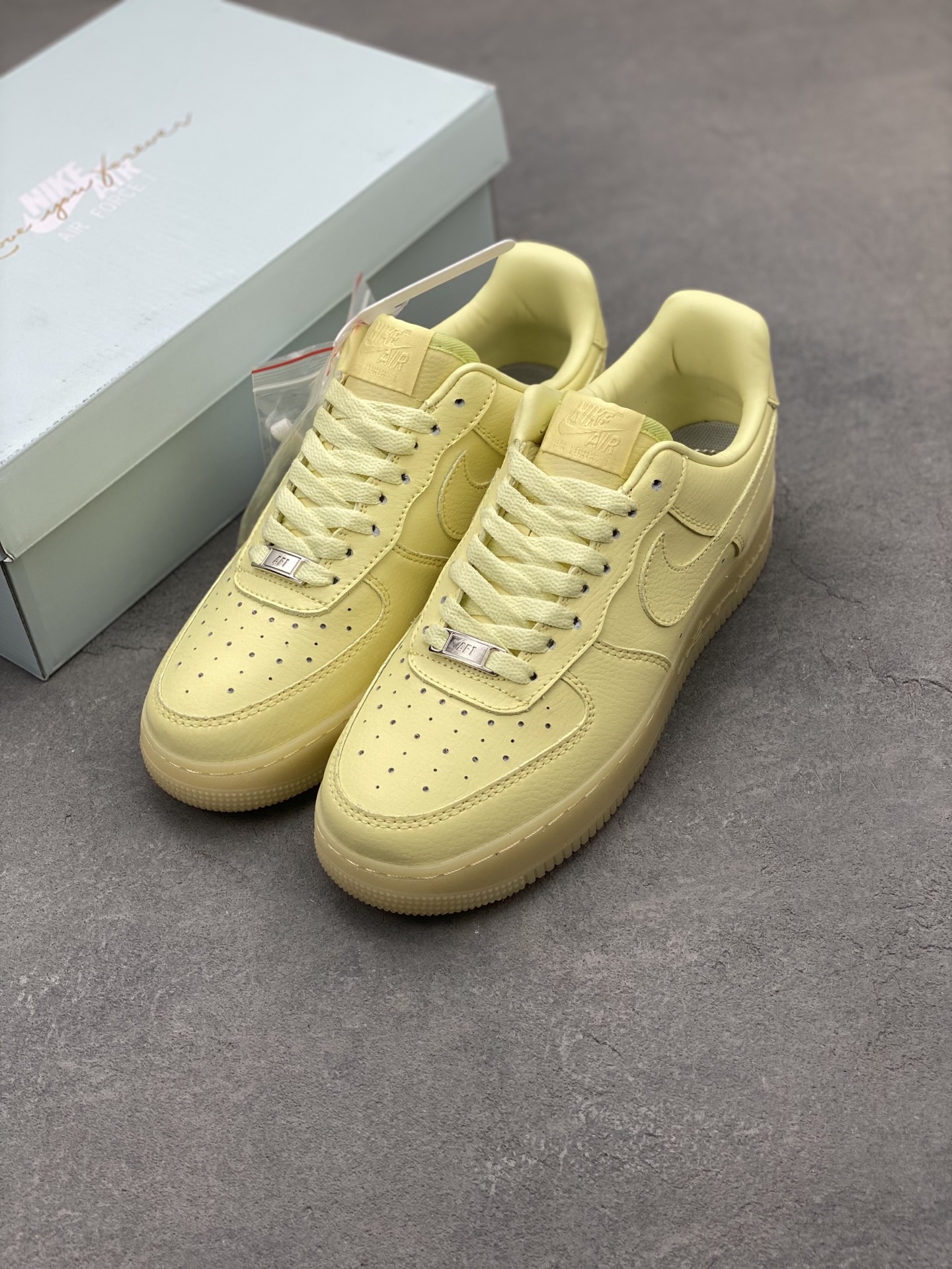 Nike Air Force 1 '07 Low Sneakers Limited Edition - CZ8065-800 9 i1742487763219 6831 0 7