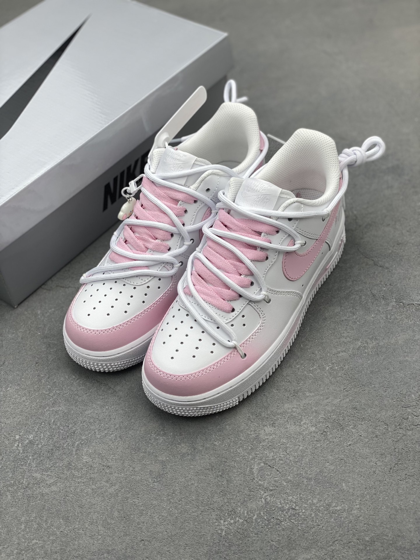 Nike Air Force 1 '07 Low White/Pink Casual Sneakers Women Size 9 i1742487803586 3330 0 7