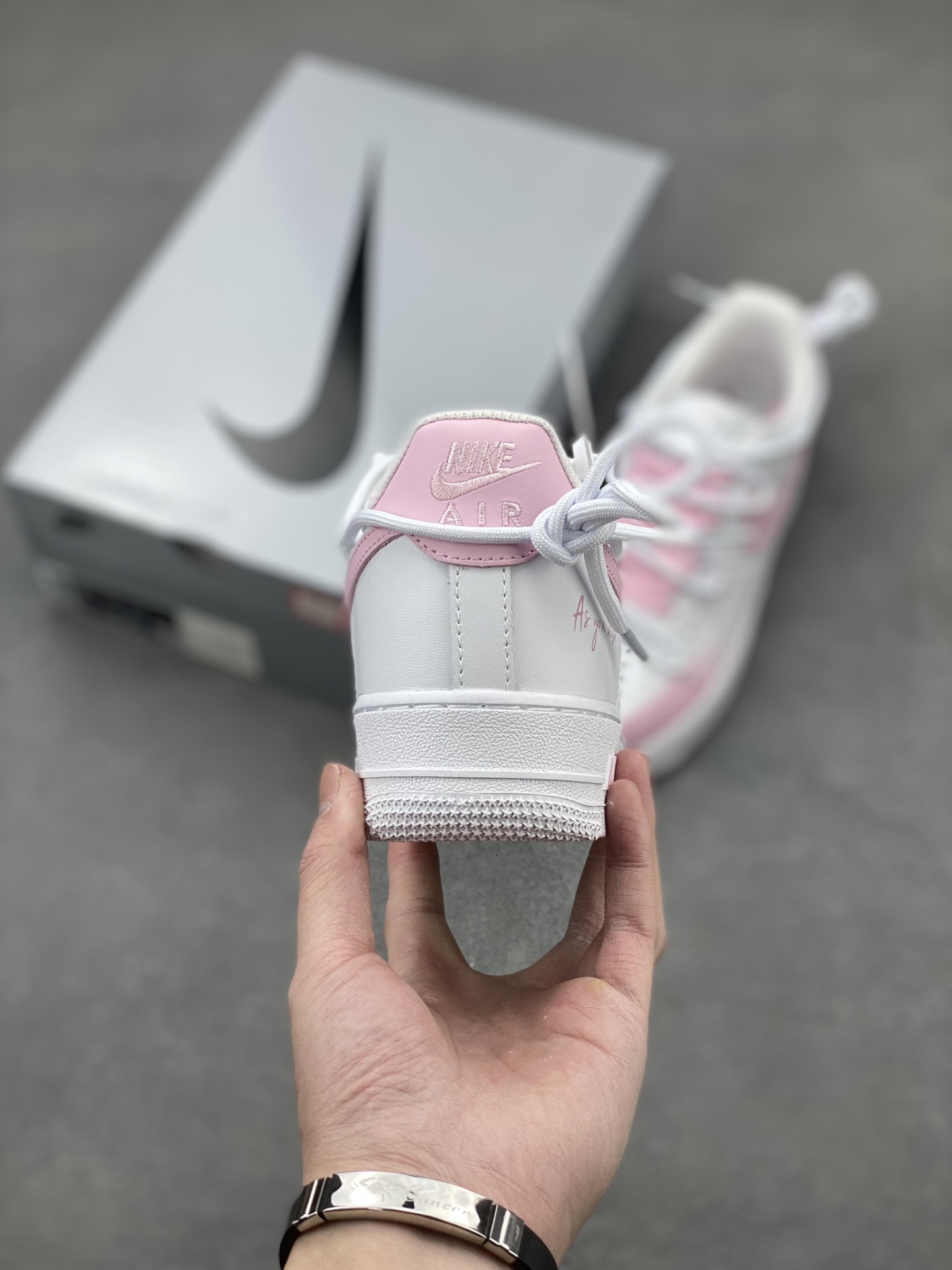 Nike Air Force 1 '07 Low White/Pink Casual Sneakers Women Size 5 i1742487811321 2611 0 3