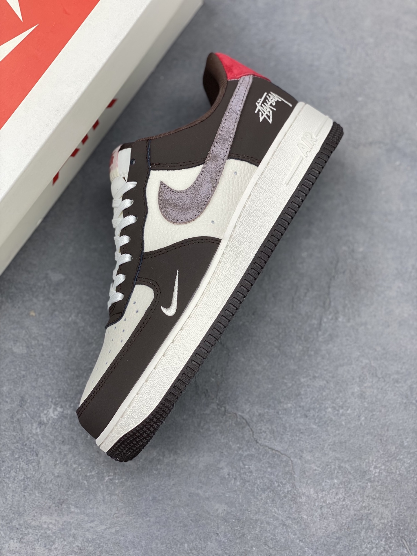 Nike Air Force 1 '07 Low Brown/White Sneakers - Limited Edition 8 i1742487917223 1024 0 6