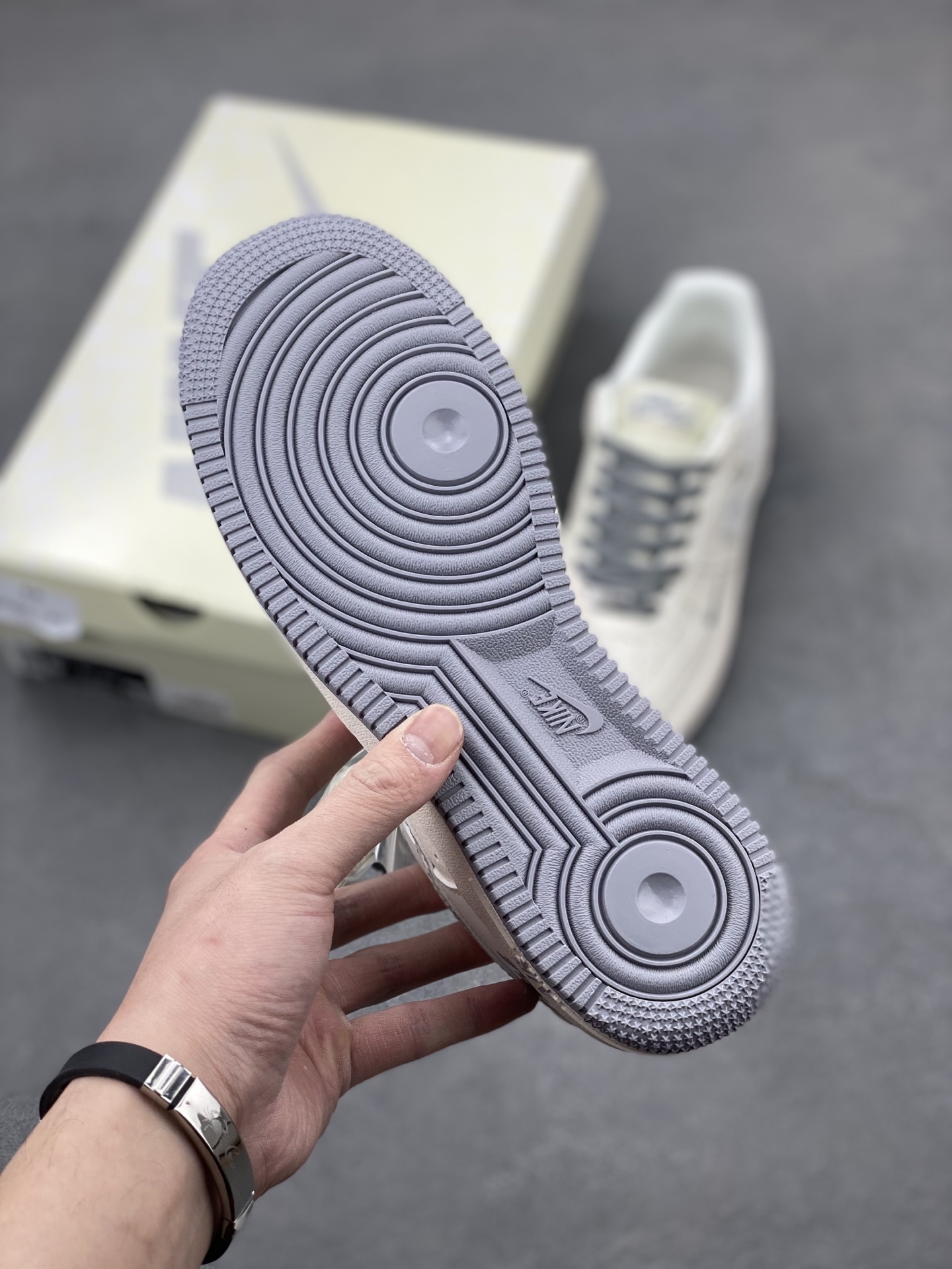 Nike Air Force 1 '07 Low Sneakers - Limited Edition, Premium Comfort 7 i1742487956240 2850 0 5