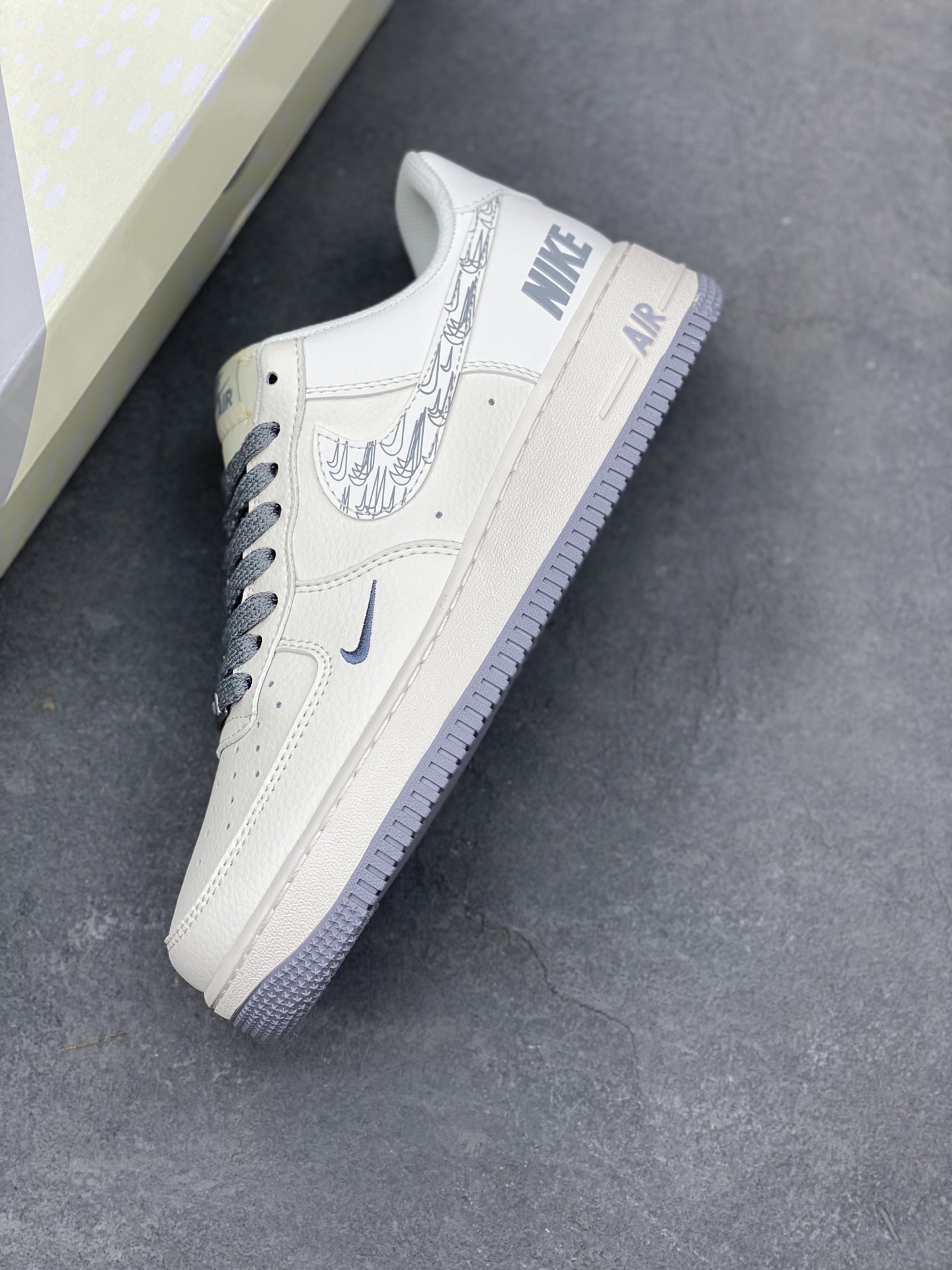 Nike Air Force 1 '07 Low Sneakers - Limited Edition, Premium Comfort 8 i1742487957086 9601 0 6