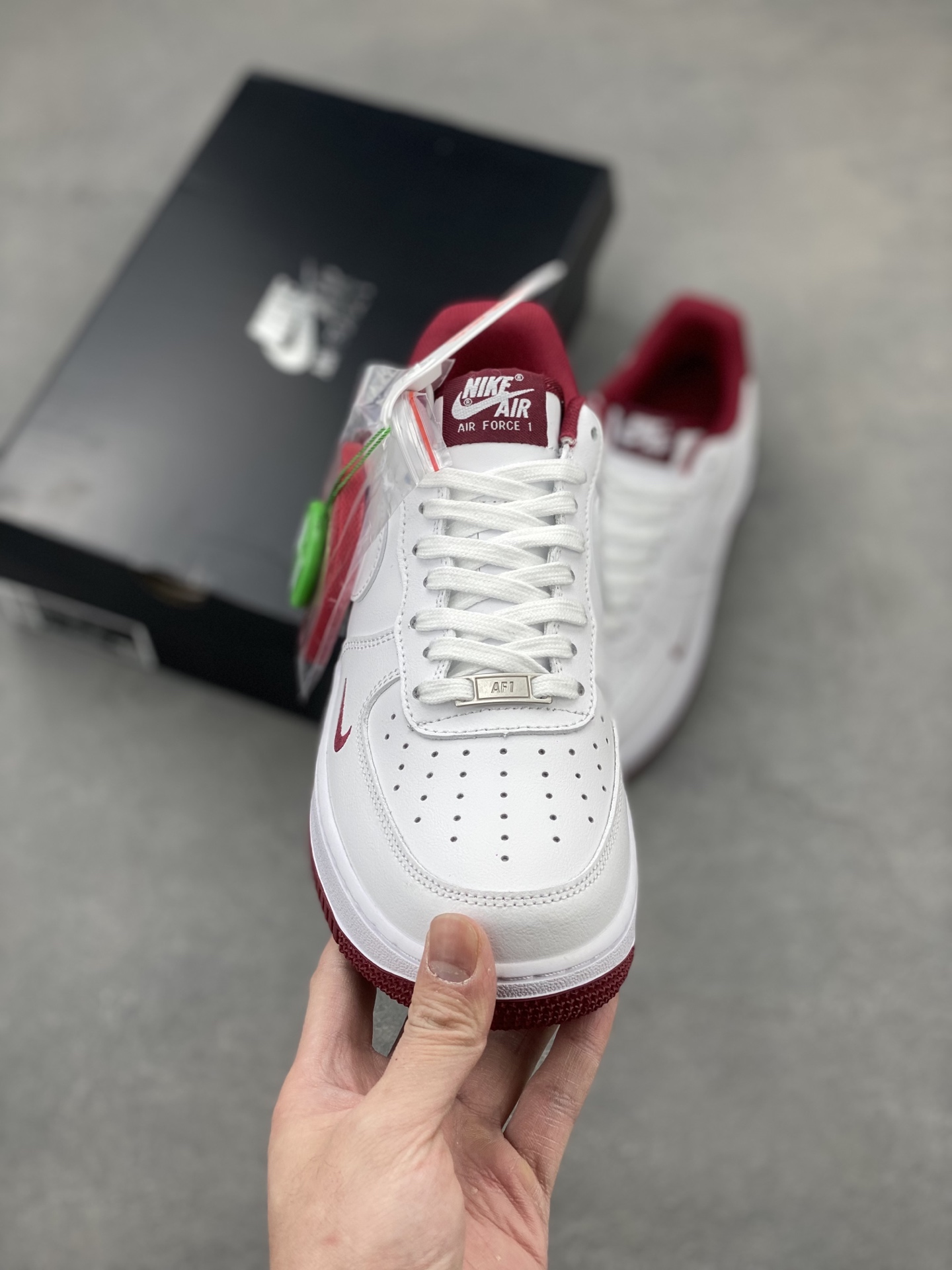 Nike Air Force 1 Low White Red - Original Edition with Air Cushioning 3 i1742488070633 9565 0 1