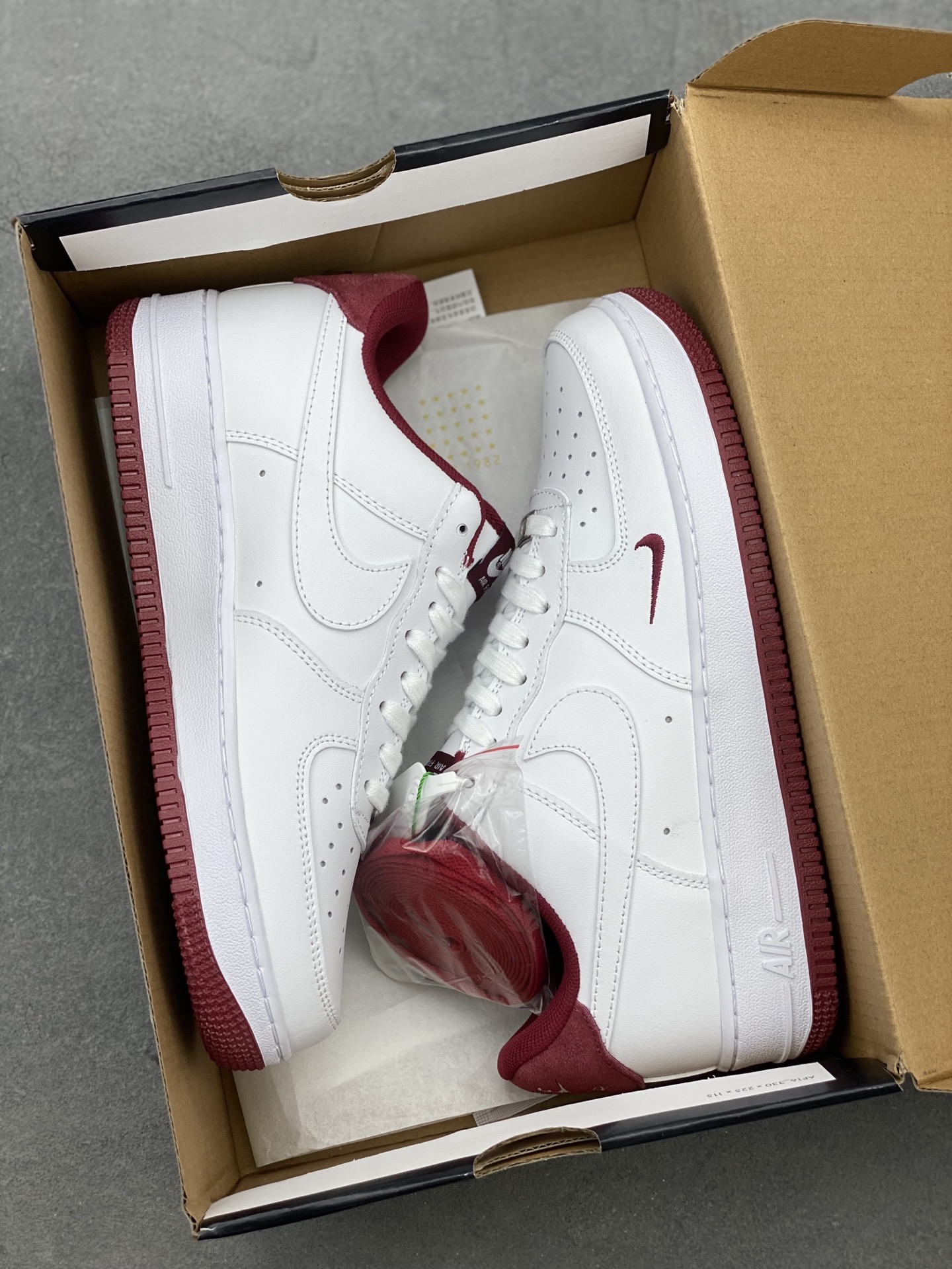 Nike Air Force 1 Low White Red - Original Edition with Air Cushioning 10 i1742488070645 8326 0 8