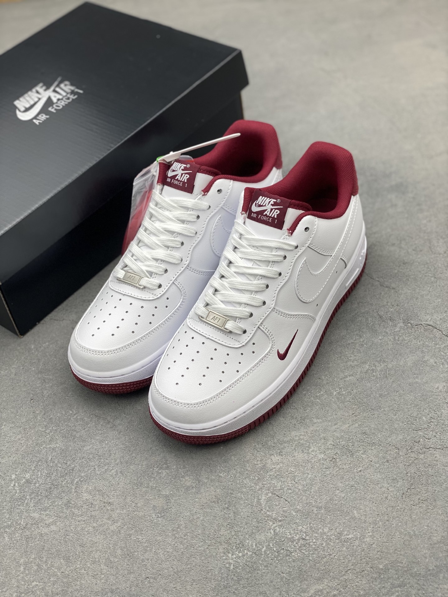 Nike Air Force 1 Low White Red - Original Edition with Air Cushioning 9 i1742488071515 6278 0 7