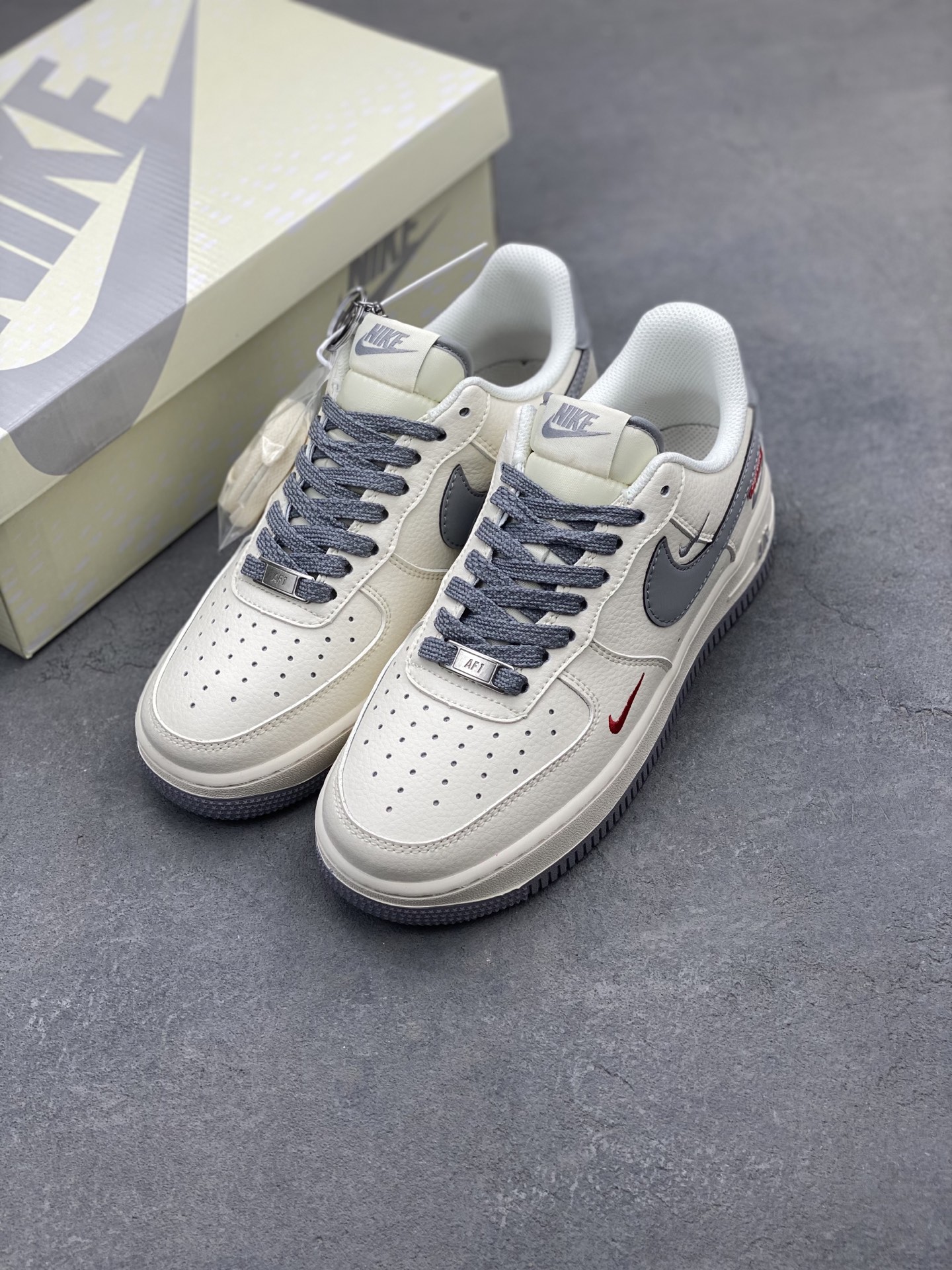 Nike Air Force 1 '07 Low Sneakers - Limited Edition, Premium Comfort 9 i1742659600415 9878 0 7