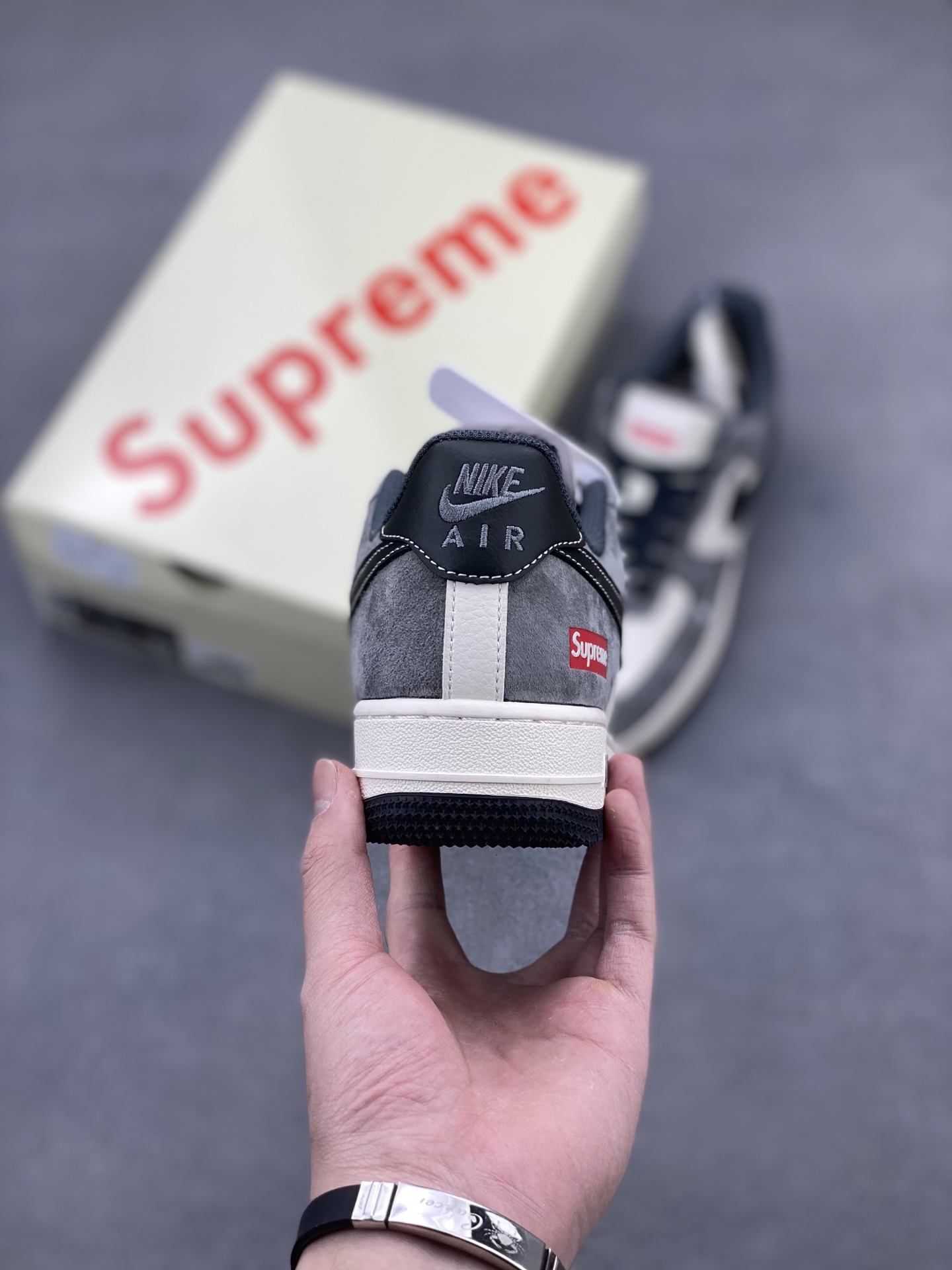 Nike Air Force 1 '07 Low Supreme Sneakers - Limited Edition, Comfortable Fit 5 i1742659668973 1613 0 3