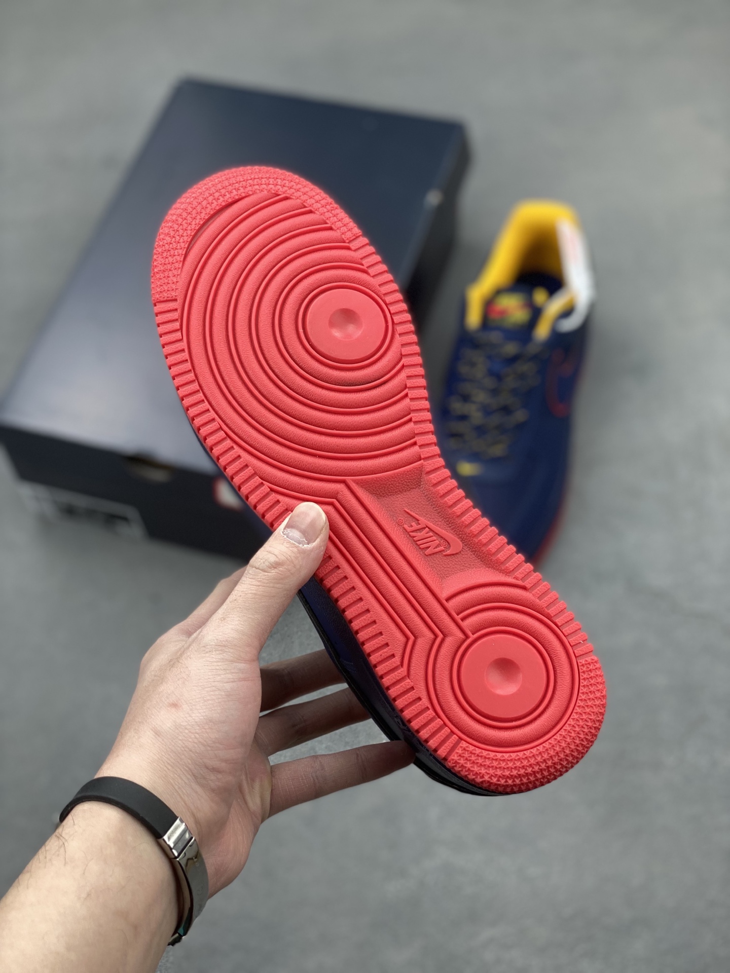 Nike Air Force 1 '07 Low Navy/Red/Yellow Limited Edition Sneakers 7 i1742659747909 9064 0 5