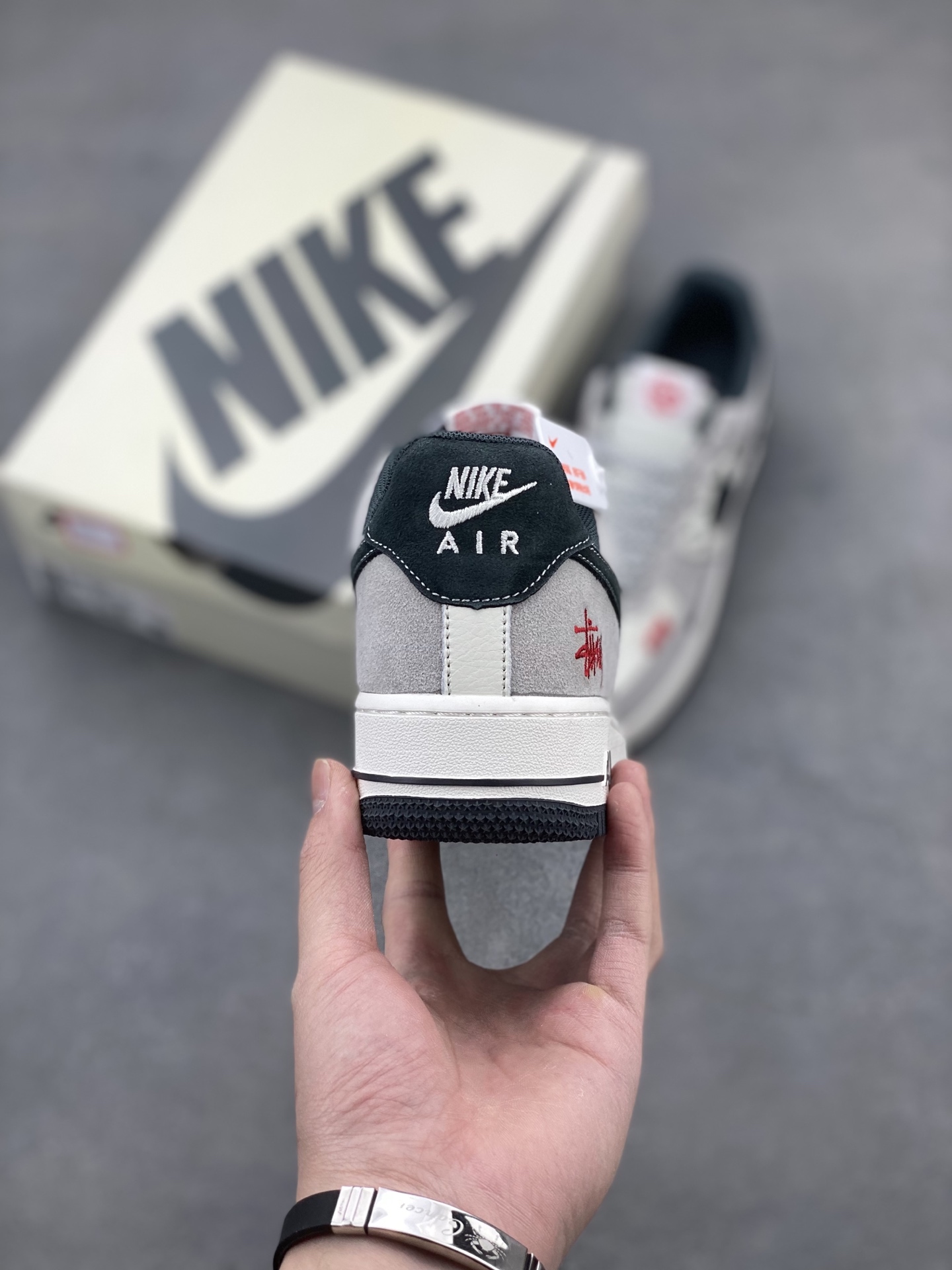 Nike Air Force 1 '07 Low Stüssy Limited Edition Sneakers 5 i1742660055538 4151 0 3