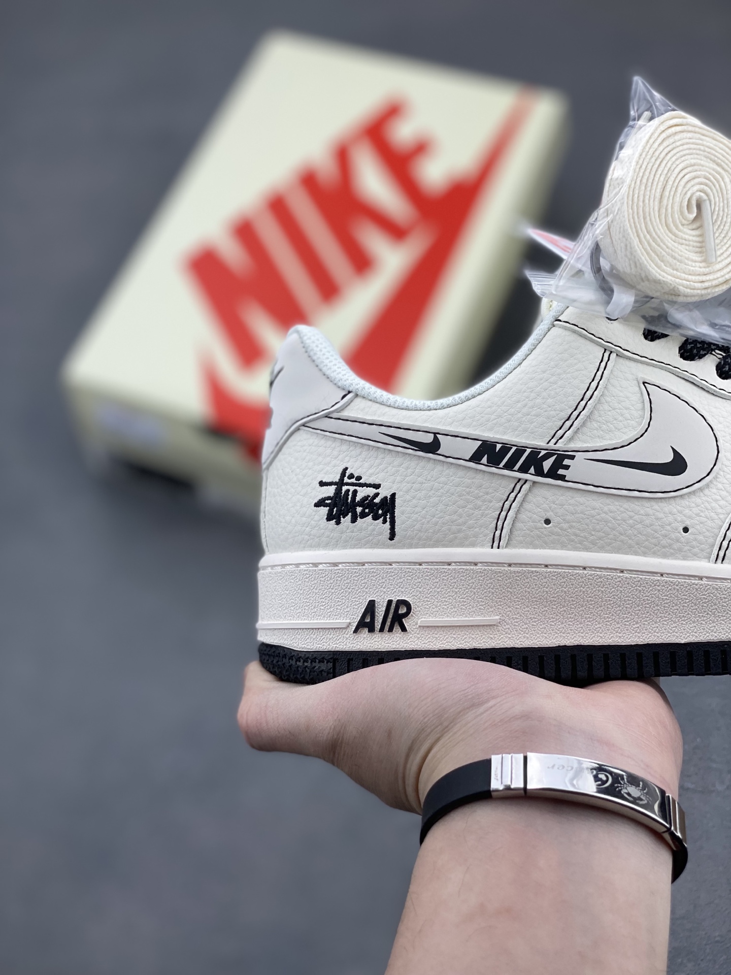 Nike Air Force 1 '07 Low Sneakers - Limited Edition, Comfortable and Stylish 5 i1742746993301 26 0 4