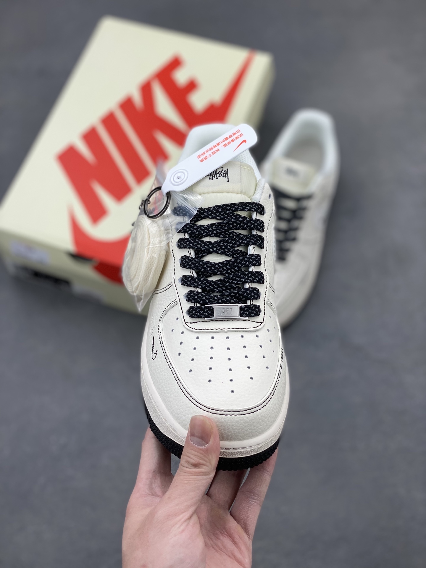 Nike Air Force 1 '07 Low Sneakers - Limited Edition, Comfortable and Stylish 2 i1742746993669 2790 0 1