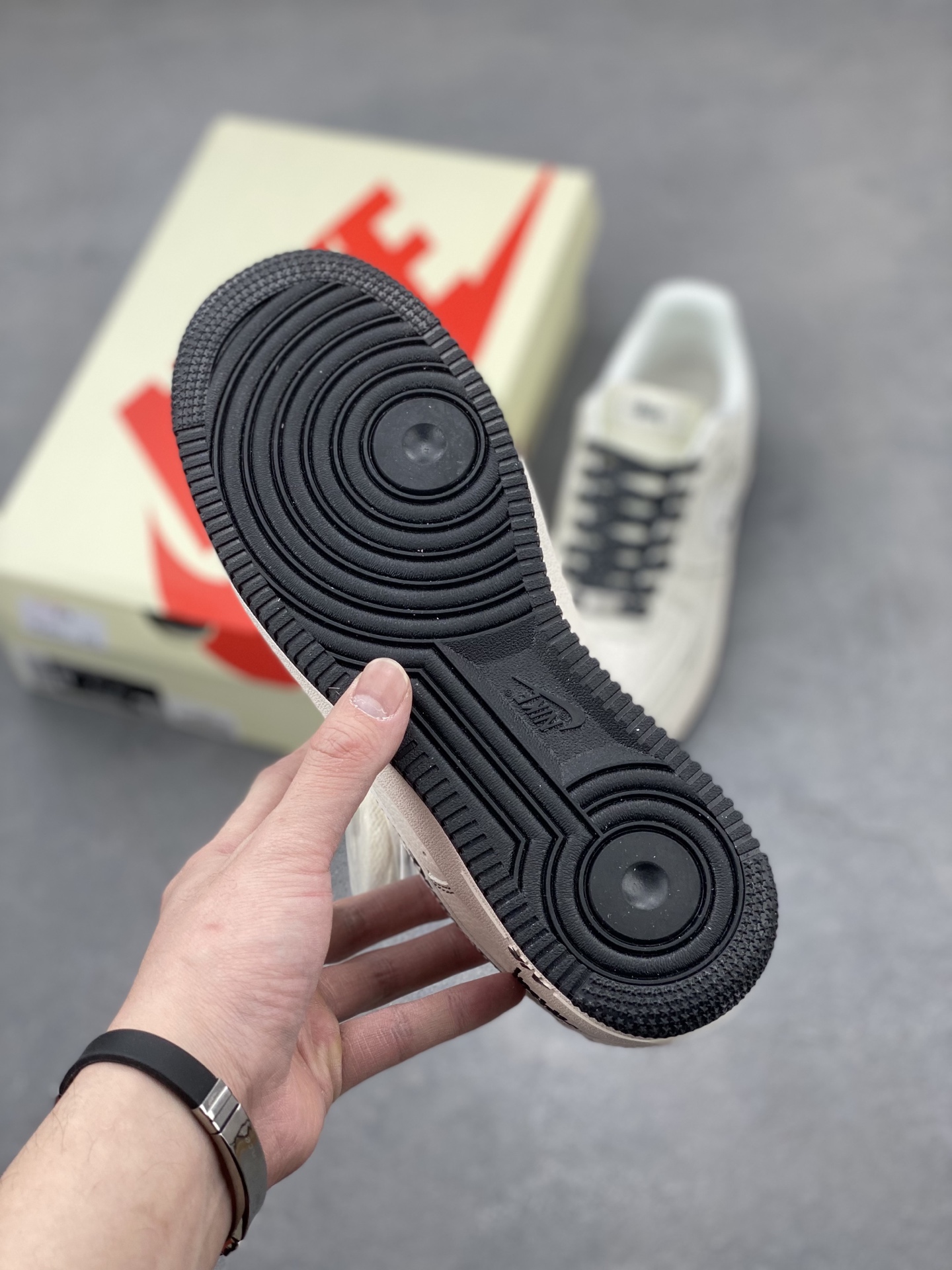 Nike Air Force 1 '07 Low Sneakers - Limited Edition, Comfortable and Stylish 6 i1742747004755 7473 0 5