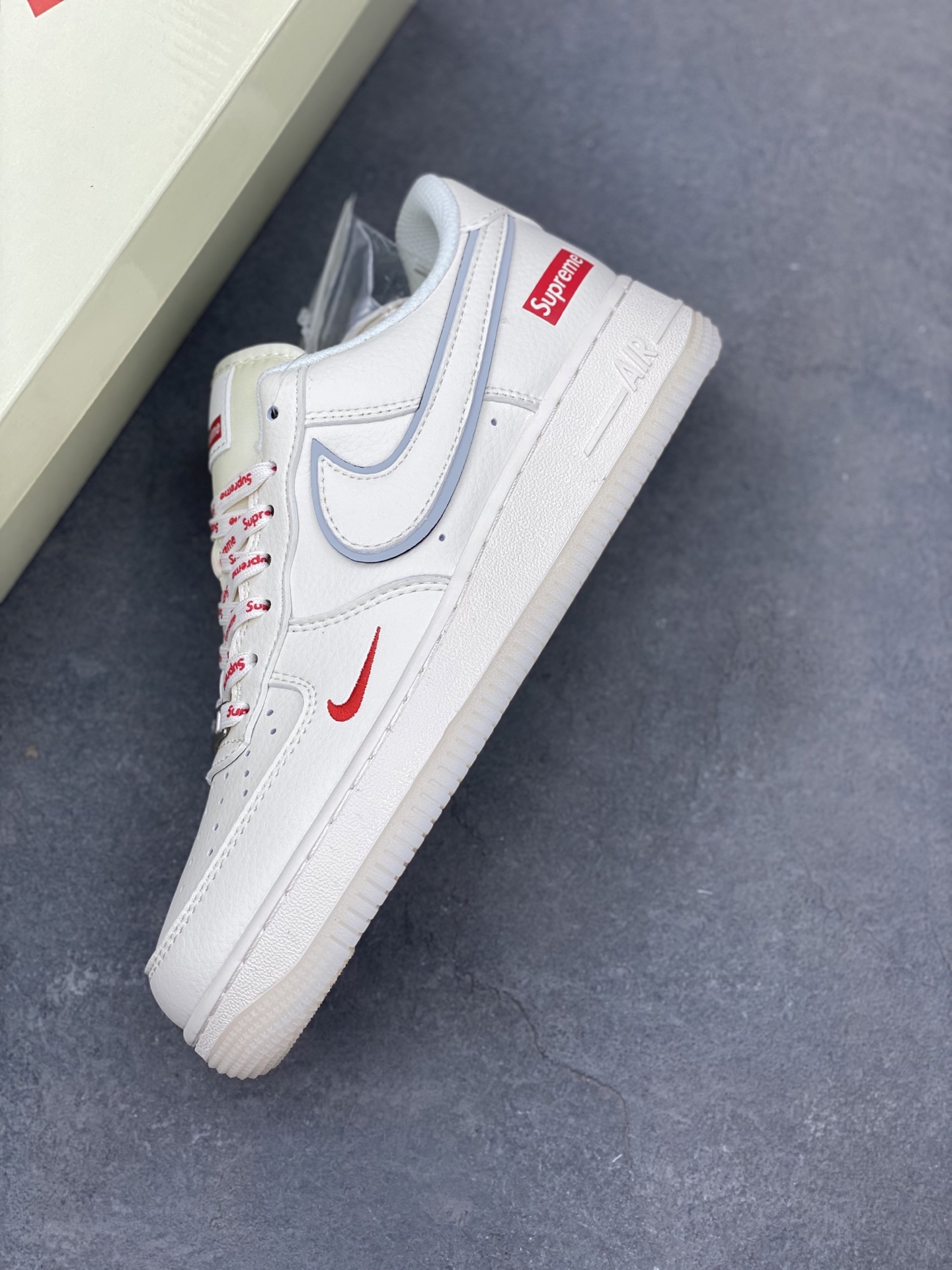 Nike Air Force 1 '07 Low Supreme Collab Sneakers - Cream/White 8 i1742834299922 4109 0 6
