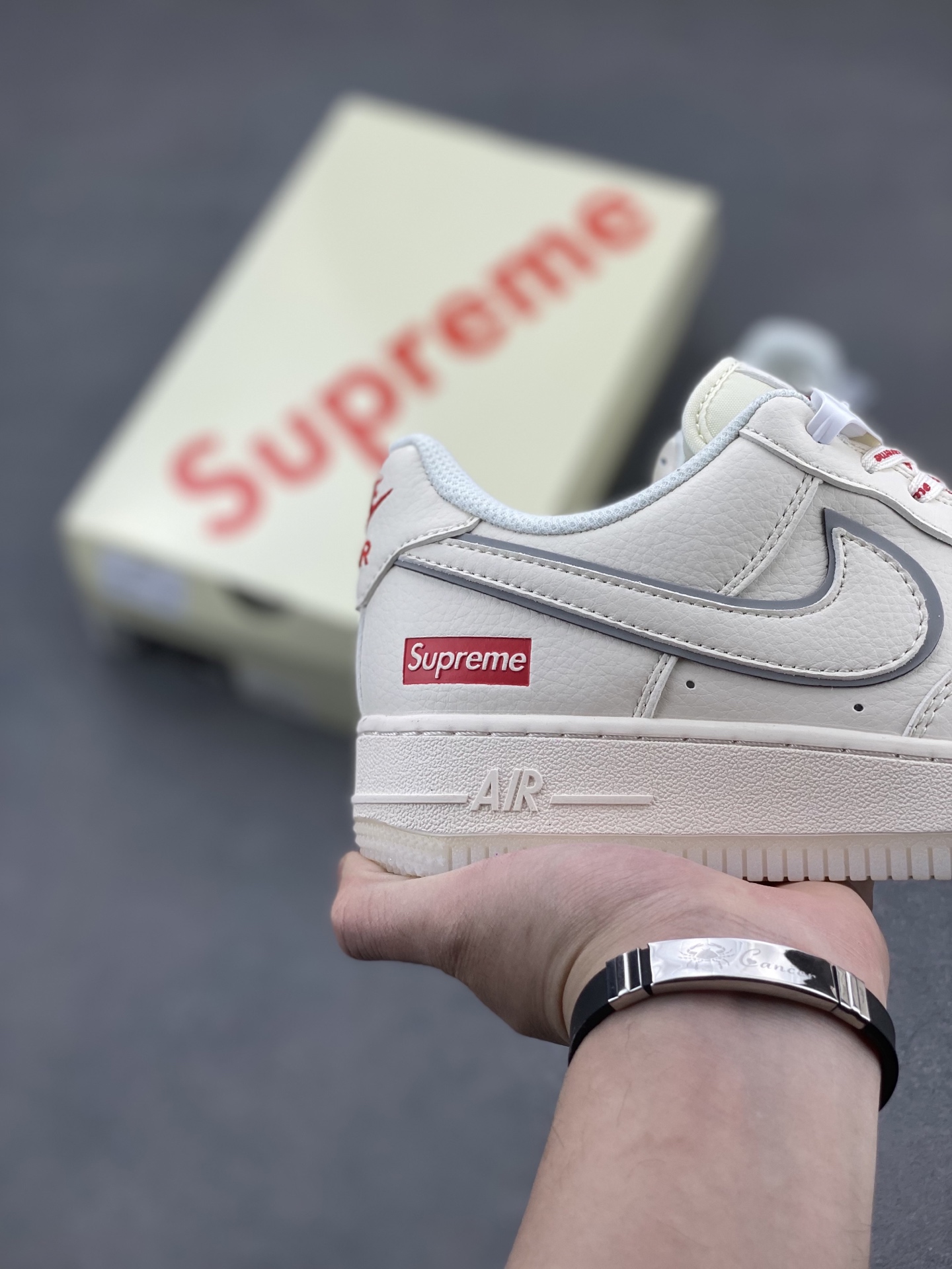 Nike Air Force 1 '07 Low Supreme Collab Sneakers - Cream/White 6 i1742834315232 4123 0 4