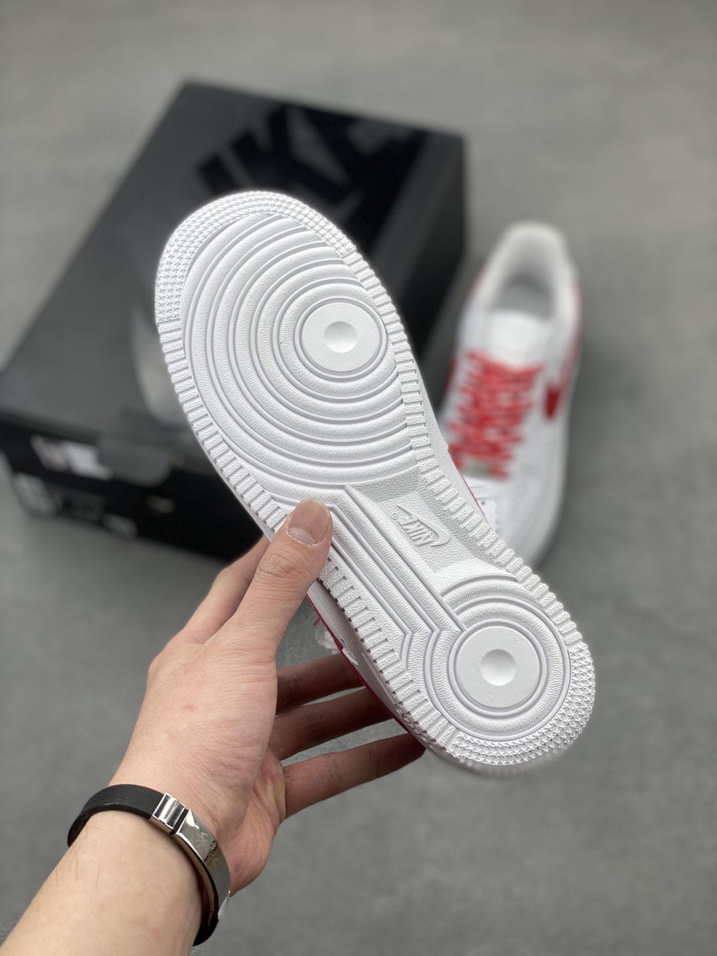 Nike Air Force 1 Low Supreme White Red CU9225-101 Sneakers 7 i1742835289706 9887 0 5