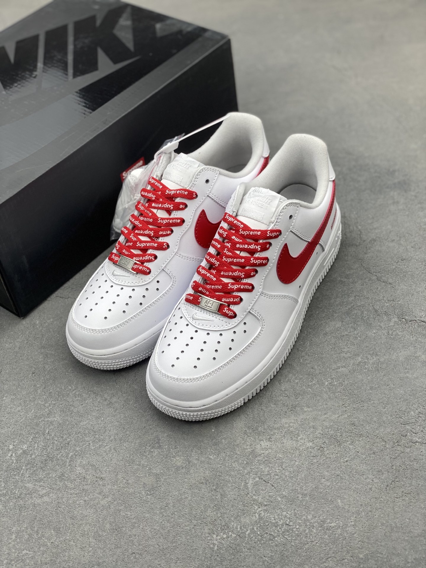 Nike Air Force 1 Low Supreme White Red CU9225-101 Sneakers 9 i1742835299865 3960 0 7
