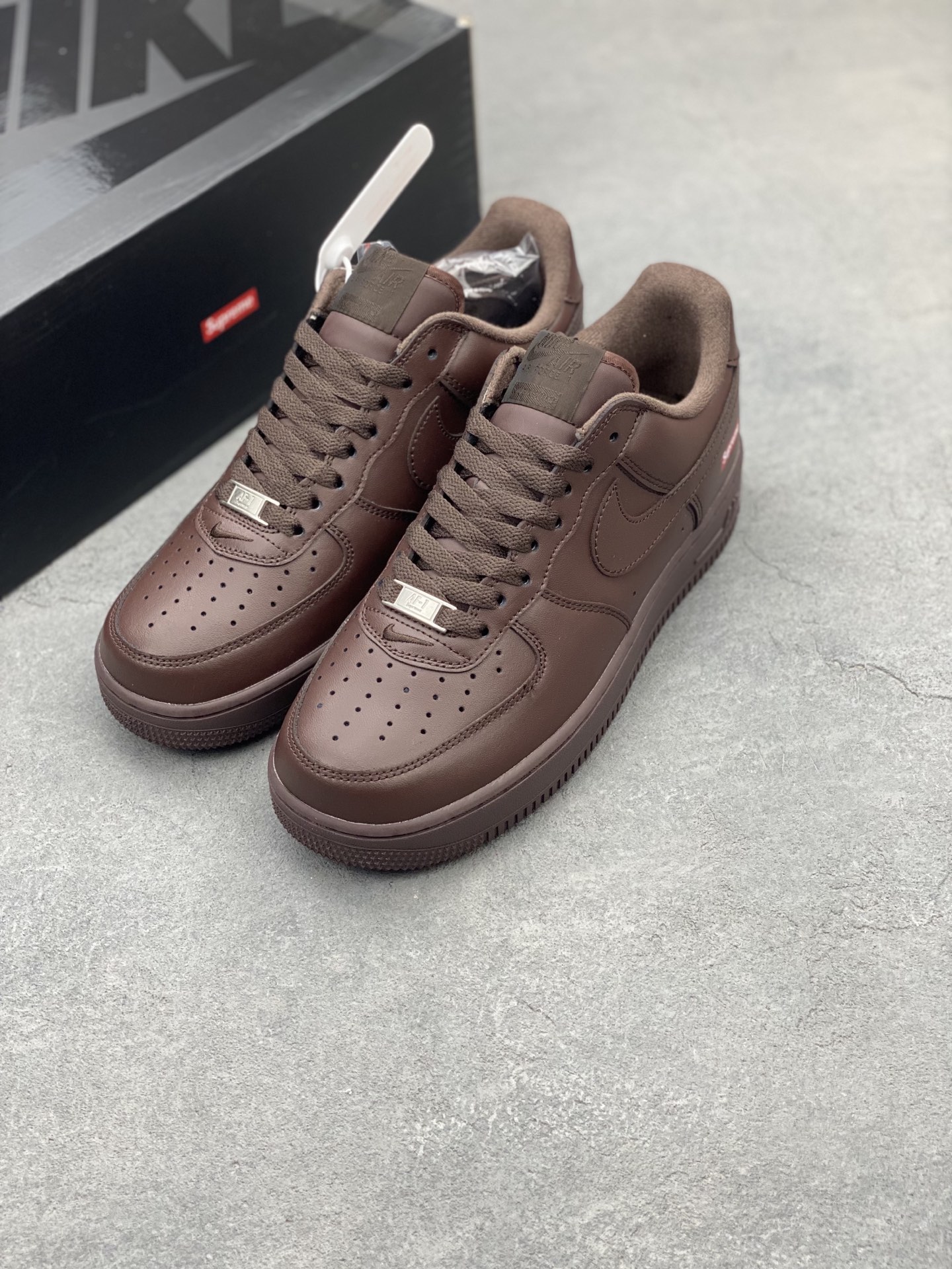 Nike Air Force 1 Low x Supreme CU9225-200 Brown Sneakers 9 i1742835483259 1897 0 7