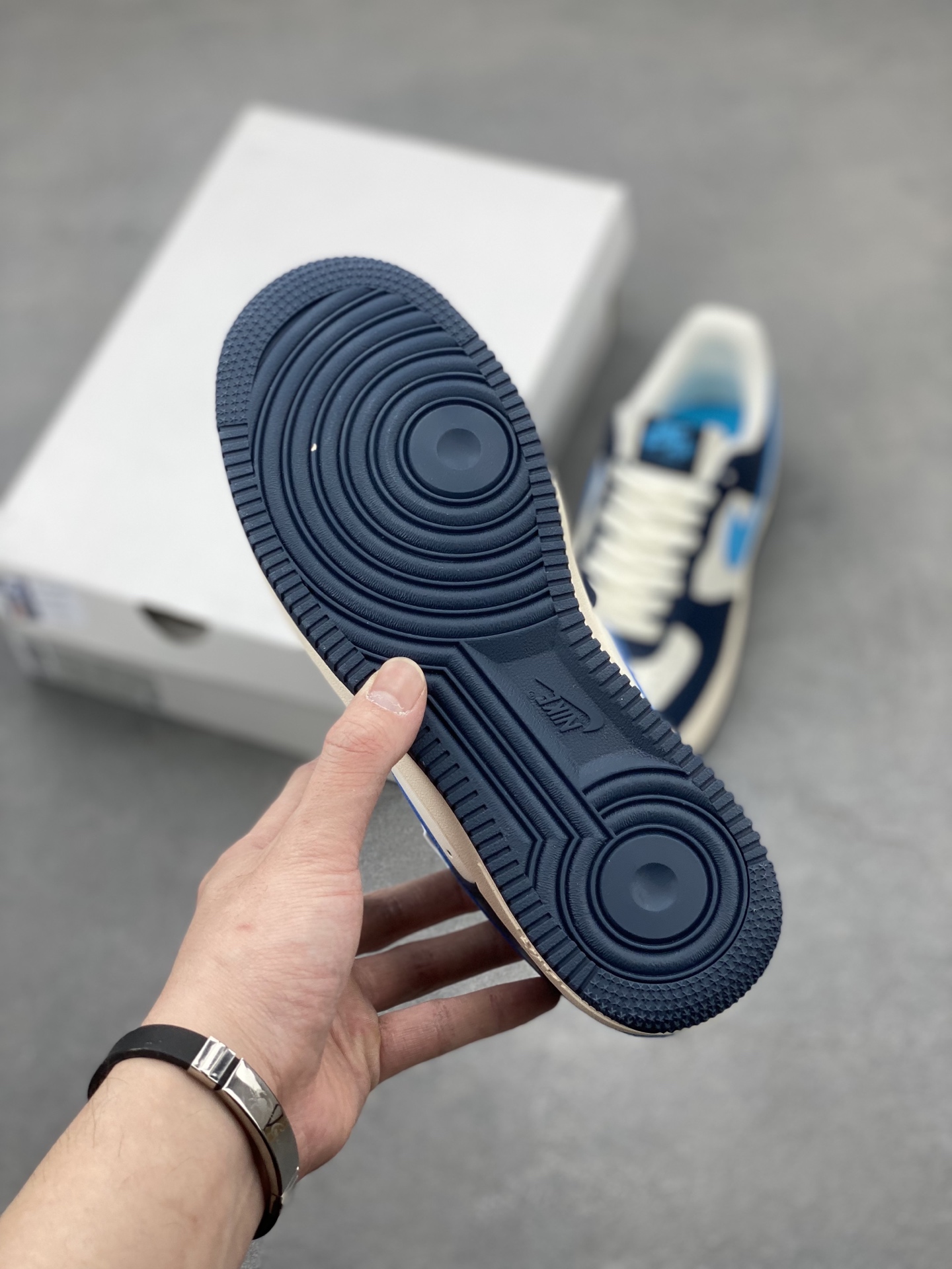 Nike Air Force 1 Low Retro Sneakers - Classic Style, Ultimate Comfort 7 i1742835625235 1028 0 5