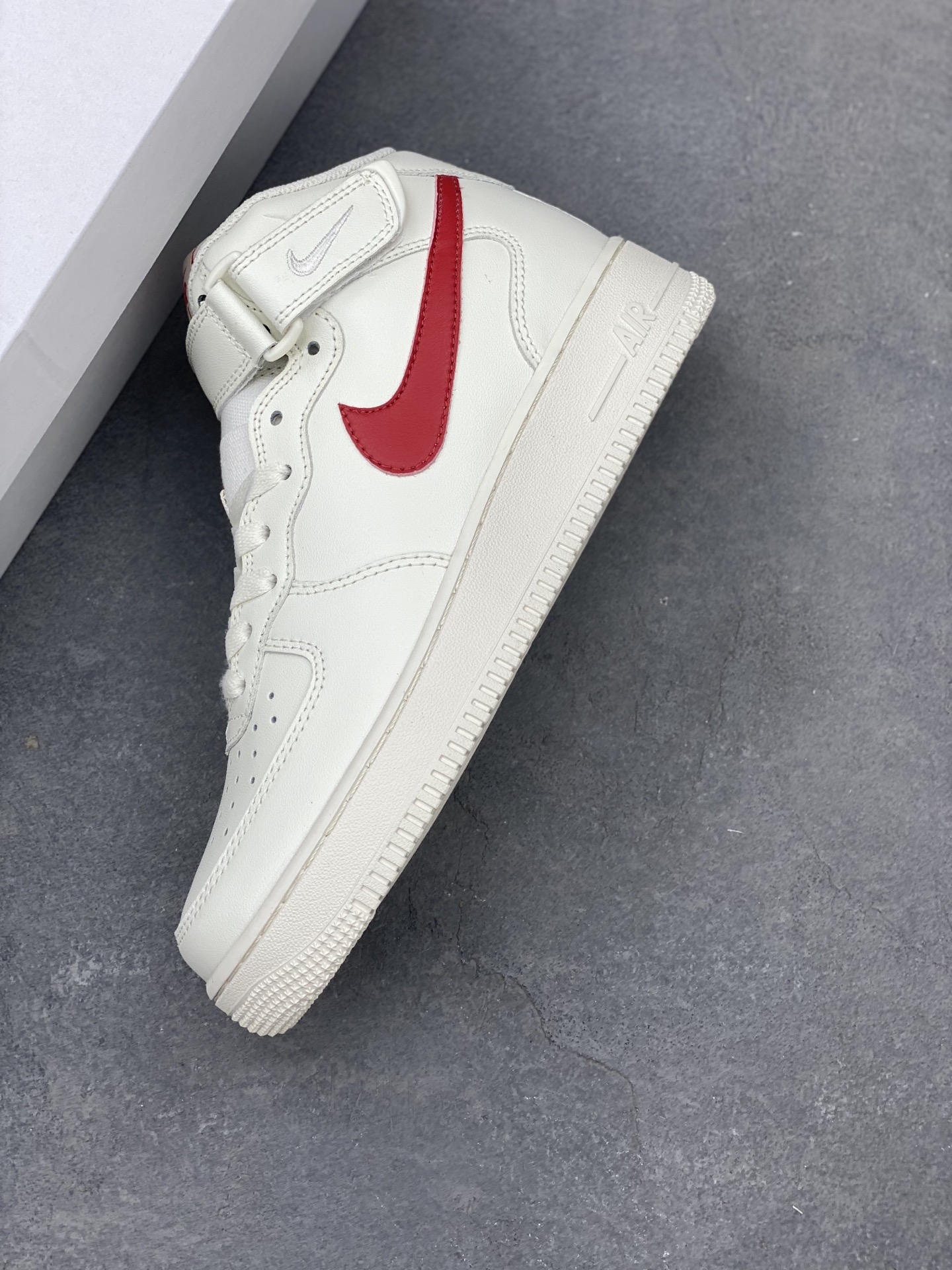 Nike Air Force 1 Mid 'Off White Maroon' - Iconic Style and Comfort 8 i1742835646260 2918 0 6