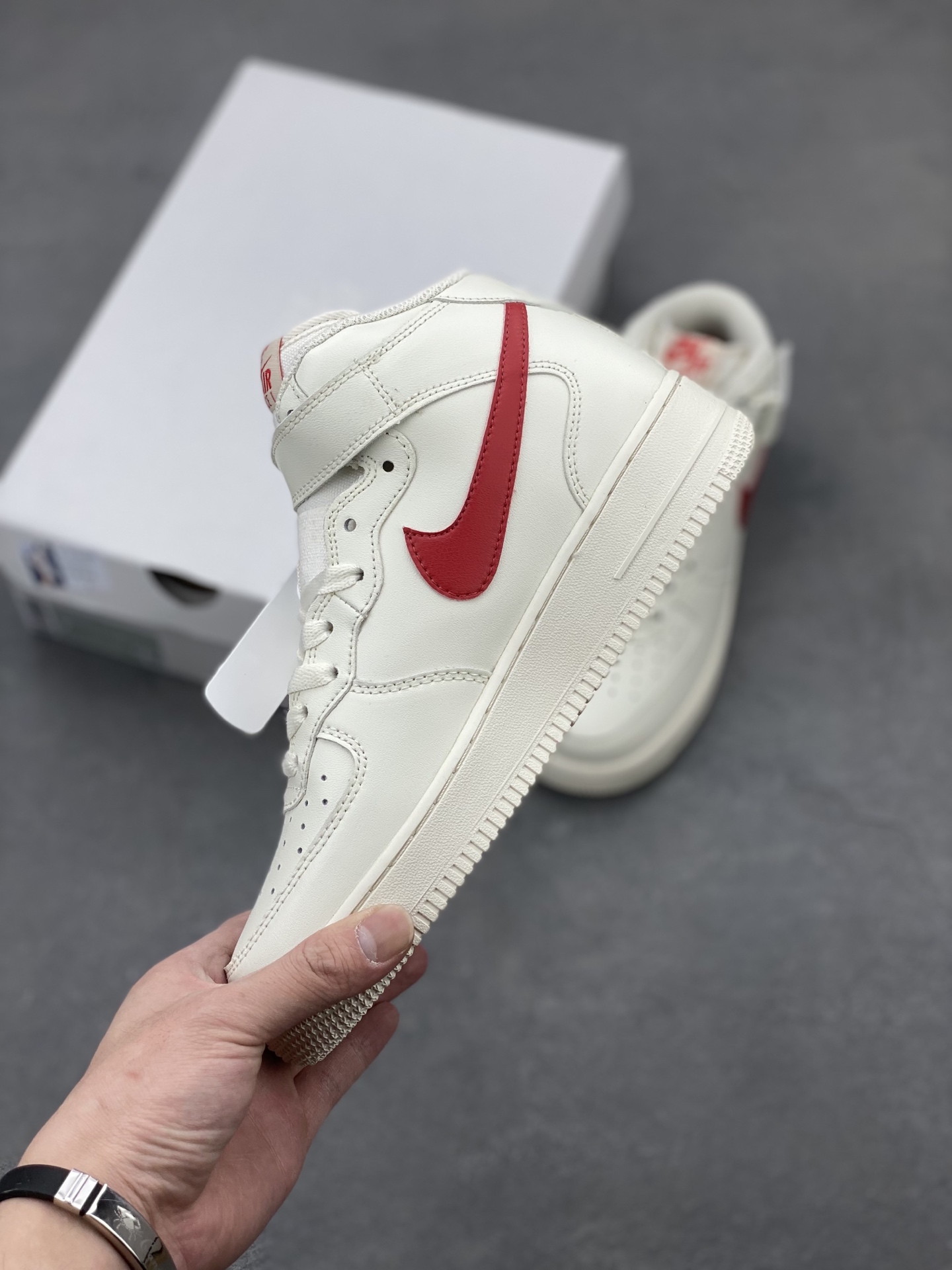 Nike Air Force 1 Mid 'Off White Maroon' - Iconic Style and Comfort 4 i1742835655989 7721 0 2