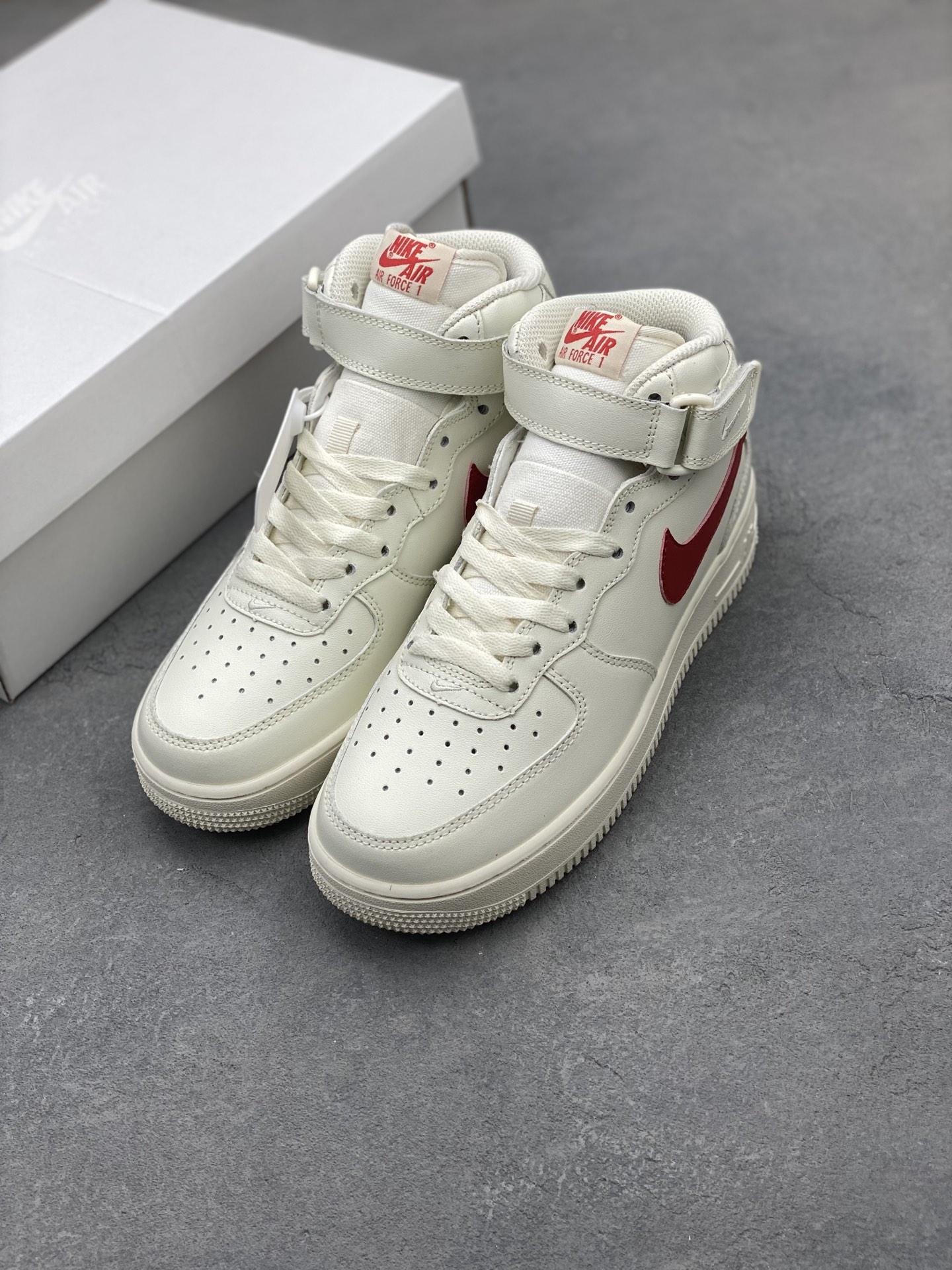 Nike Air Force 1 Mid 'Off White Maroon' - Iconic Style and Comfort 9 i1742835657074 1889 0 7