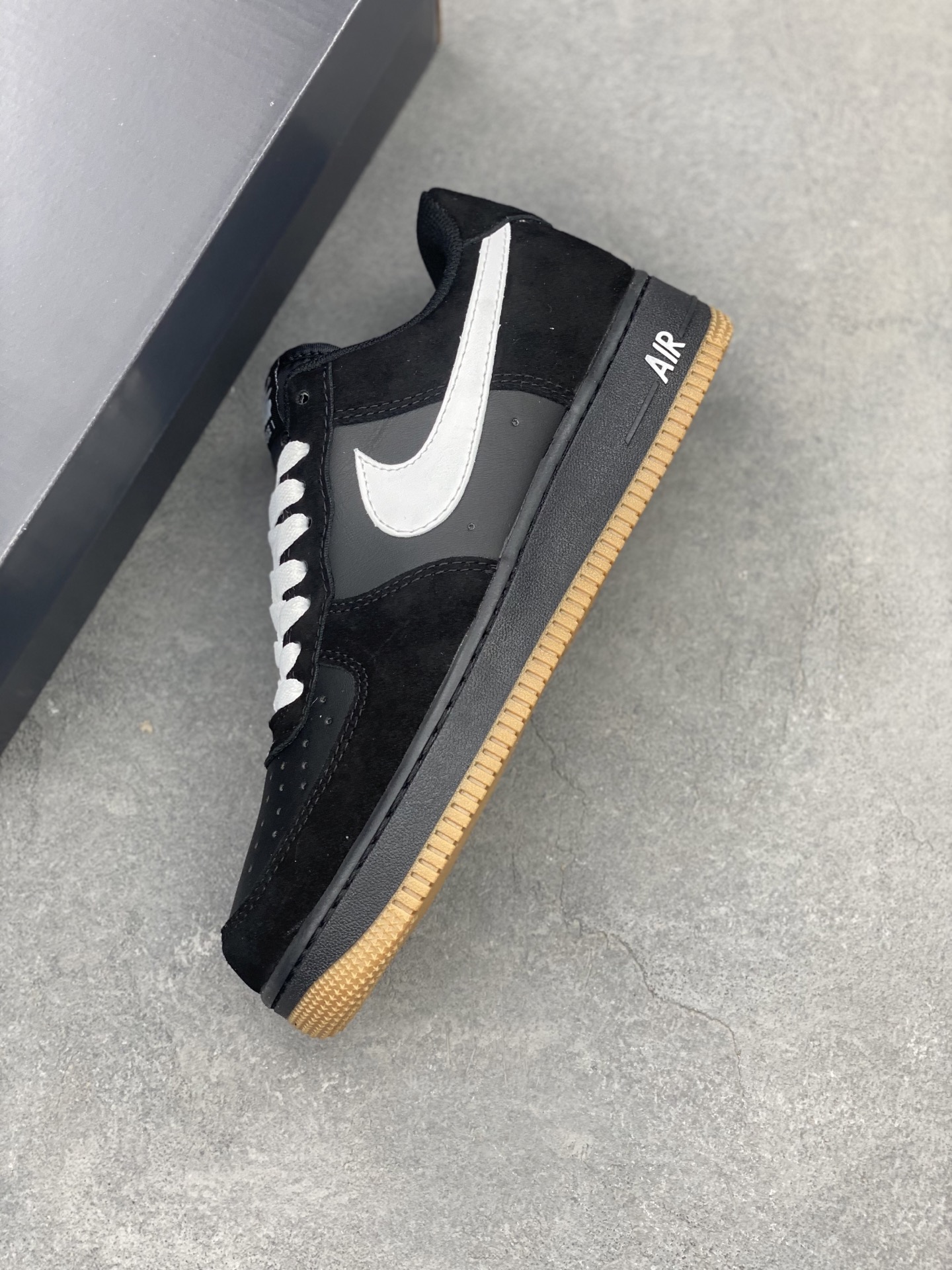 Nike Air Force 1 '07 Low Black/White Sneakers IB6388-001 Limited Edition 8 i1742918586109 1325 0 6