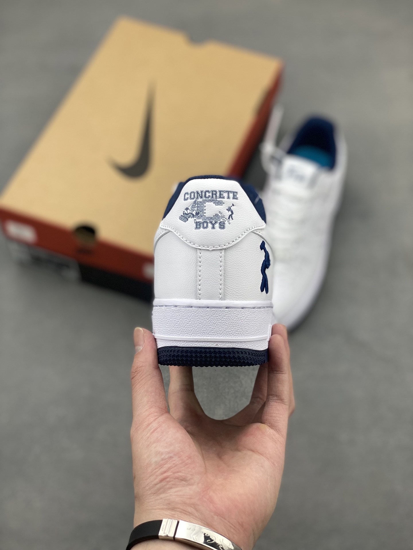 Nike Air Force 1 '07 Low White/Navy Casual Shoes IB5720-100 5 i1742918771081 7573 0 3