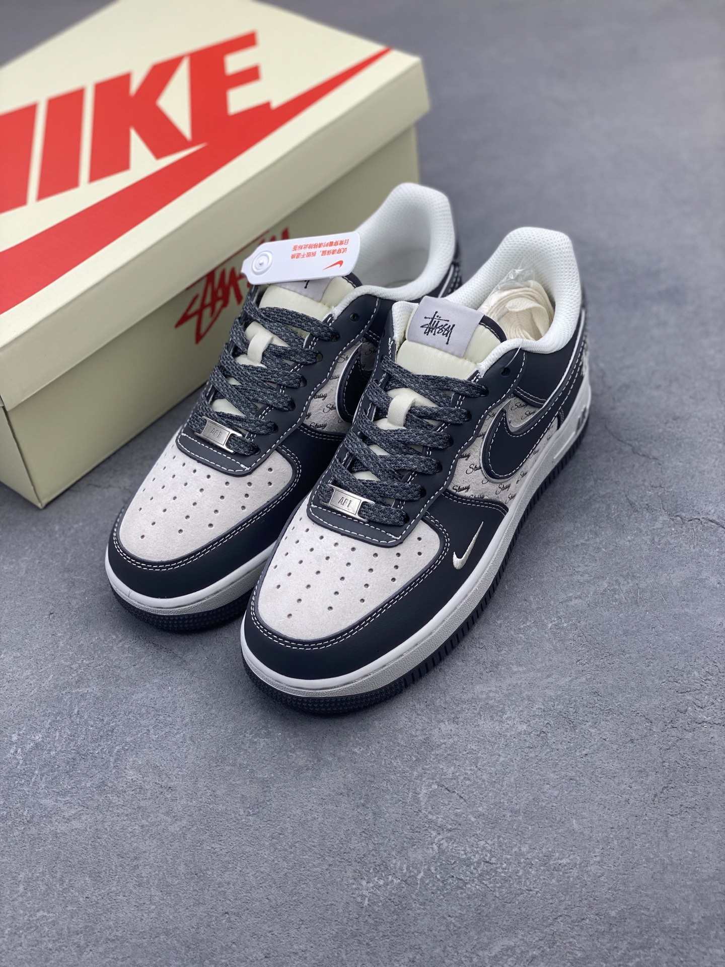 Nike Air Force 1 '07 Low Stussy Black Sneakers Limited Edition 9 i1742918828289 472 0 7