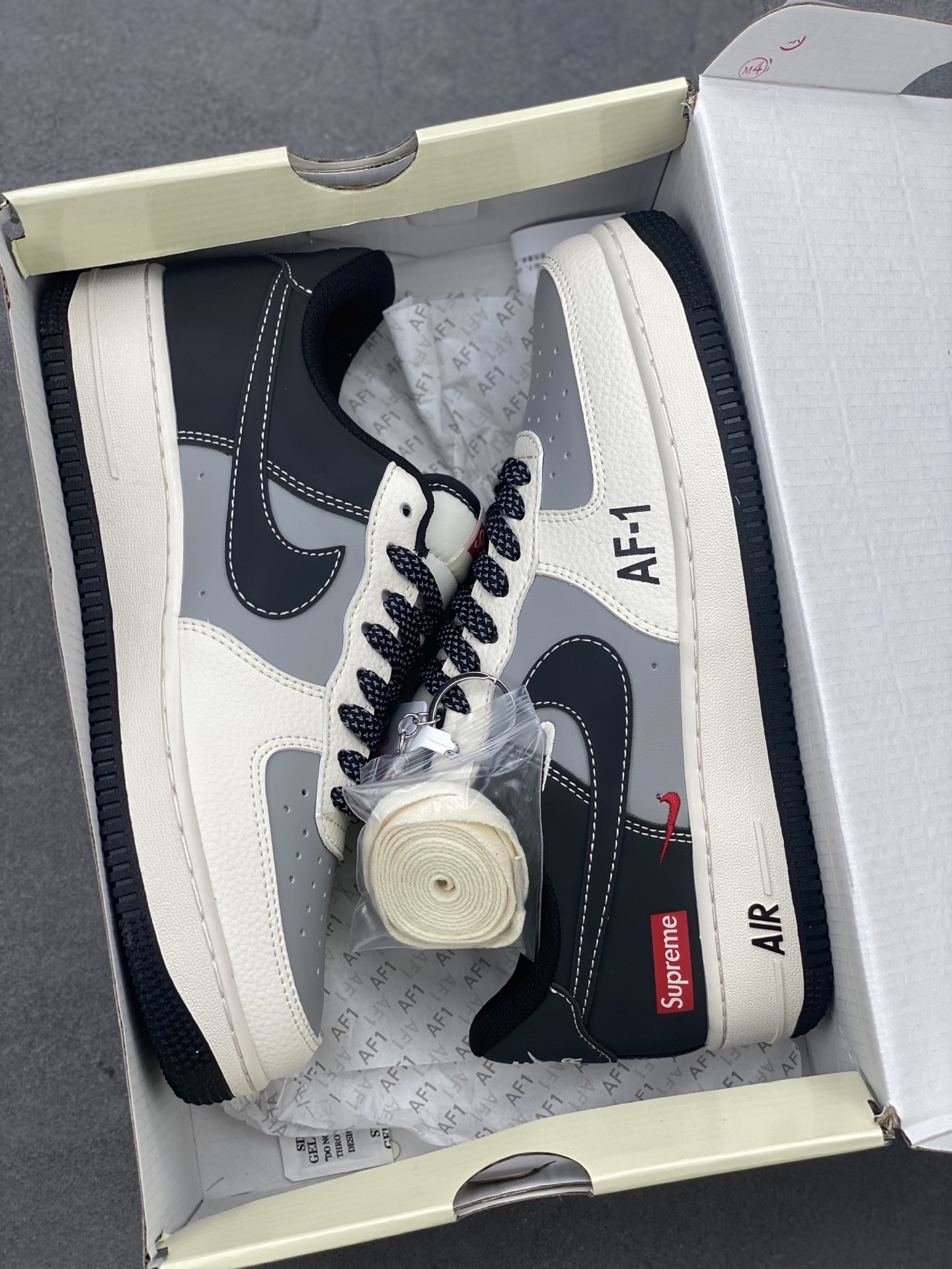 Nike Air Force 1 '07 Low Sneakers - Limited Edition Supreme Collaboration 10 i1742918872061 6913 0 8