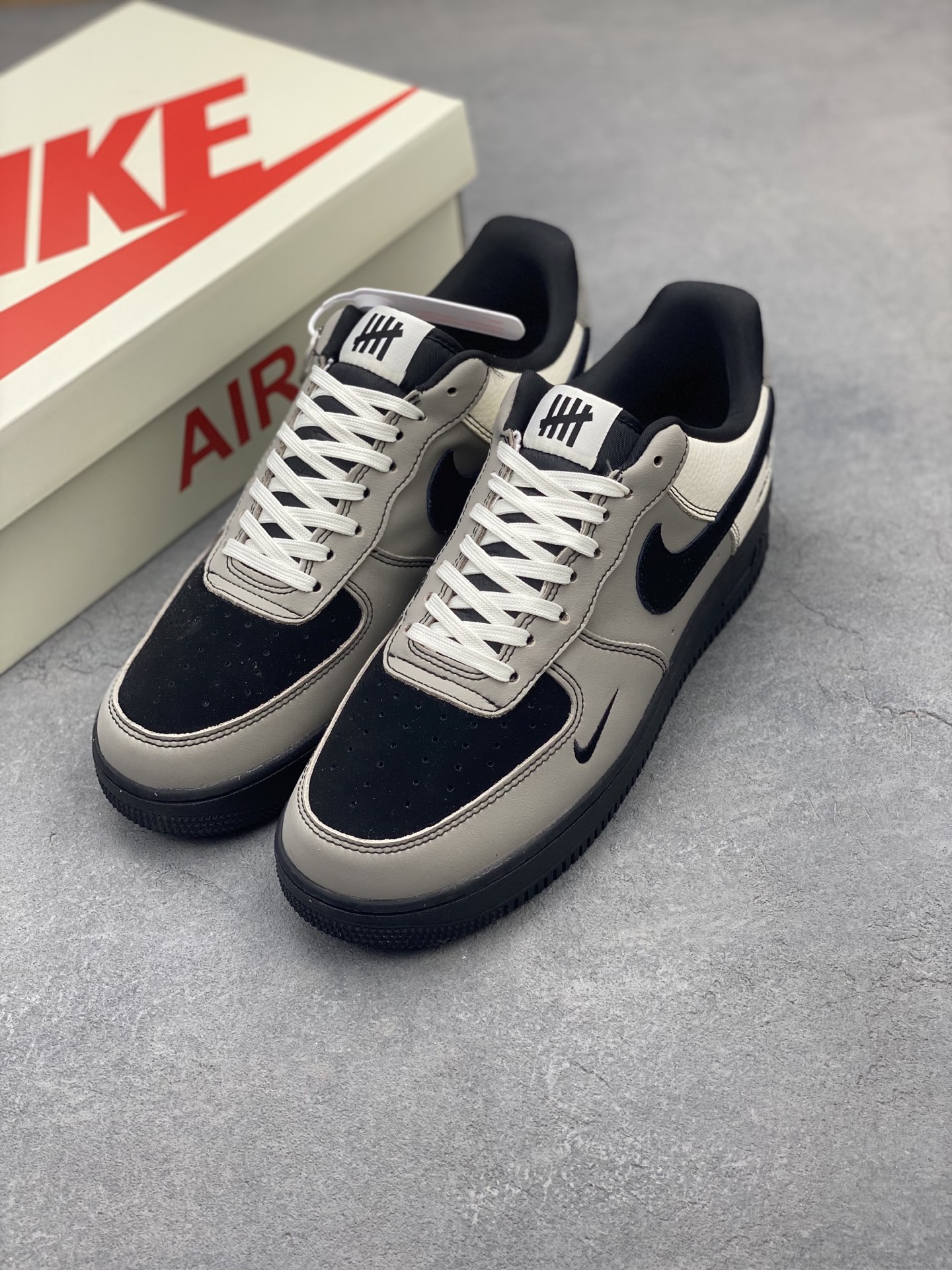 Nike Air Force 1 '07 Low Undefeated, Leather Upper Shoes, Limited Edition 9 i1742918965558 4140 0 7