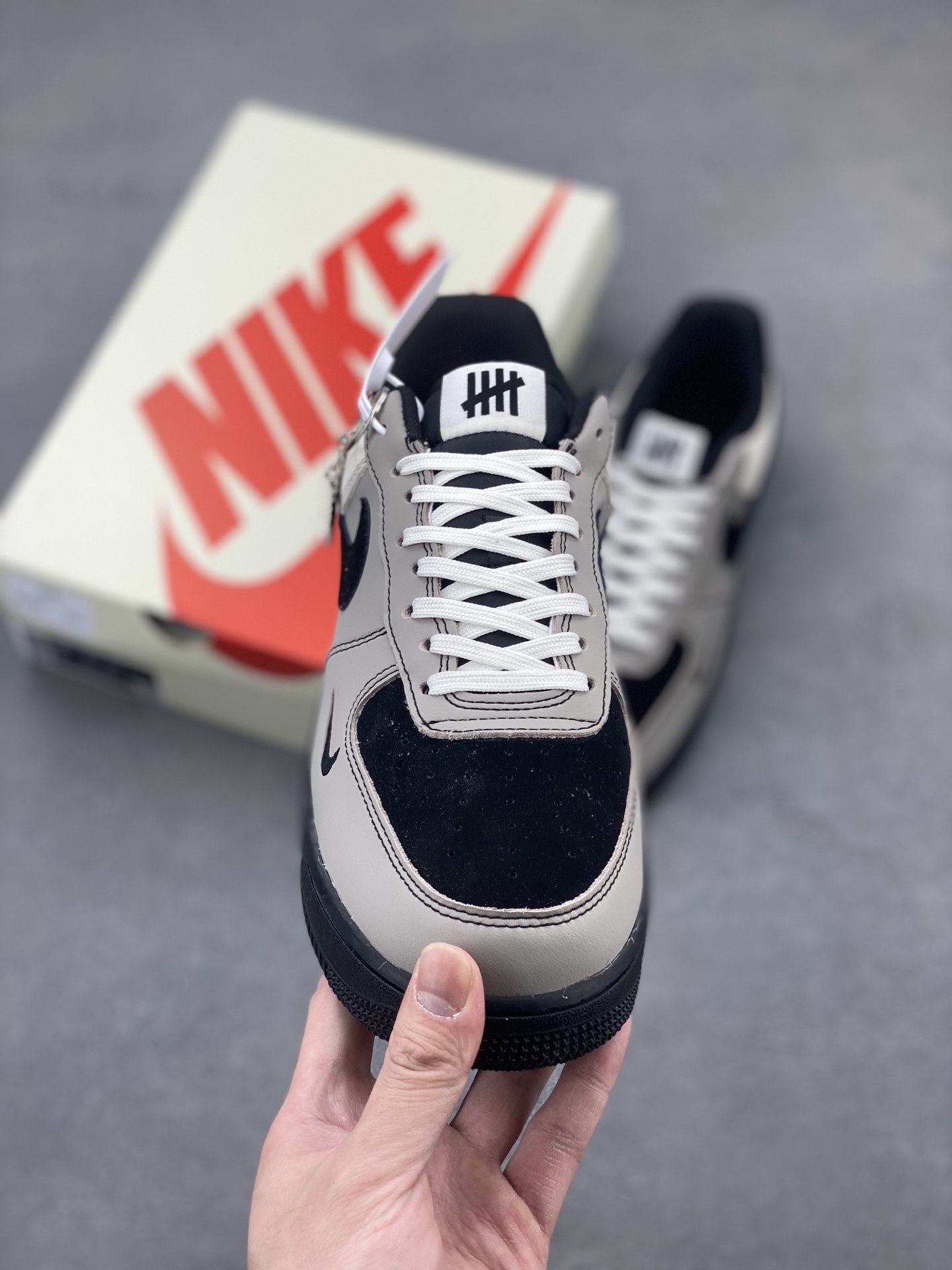 Nike Air Force 1 '07 Low Undefeated, Leather Upper Shoes, Limited Edition 3 i1742918966026 7450 0 1