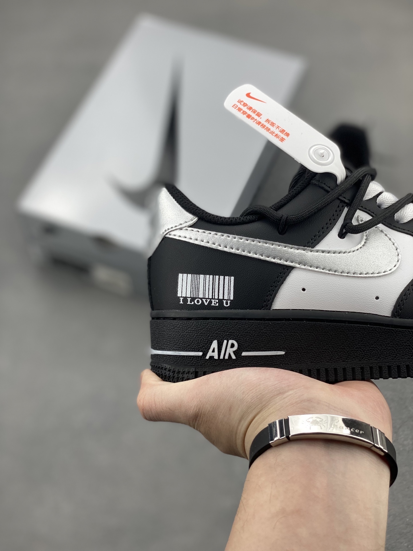 Nike Air Force 1 '07 Low Black and White Limited Edition Sneakers 6 i1743006427115 1014 0 4