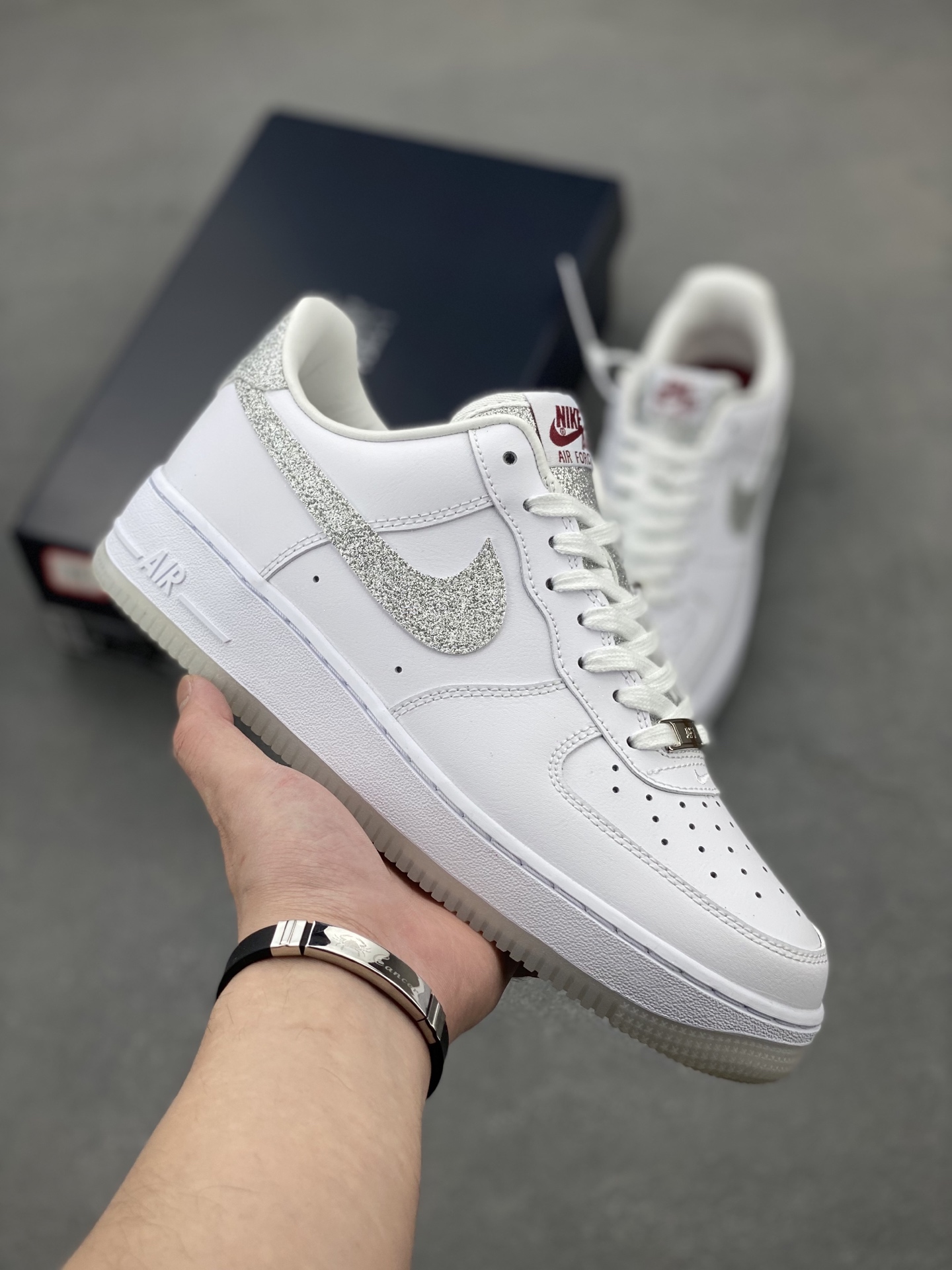 Nike Air Force 1 '07 Low White/Silver Glitter Women's Sneakers 2 i1743006552433 1134 0 0
