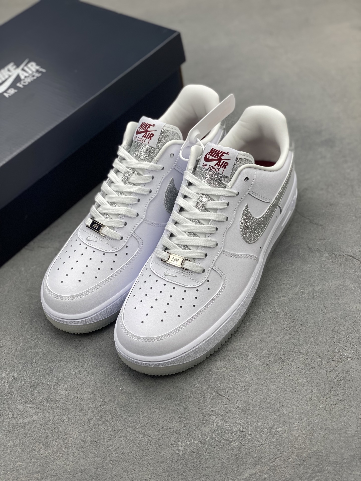 Nike Air Force 1 '07 Low White/Silver Glitter Women's Sneakers 9 i1743006563110 8274 0 7