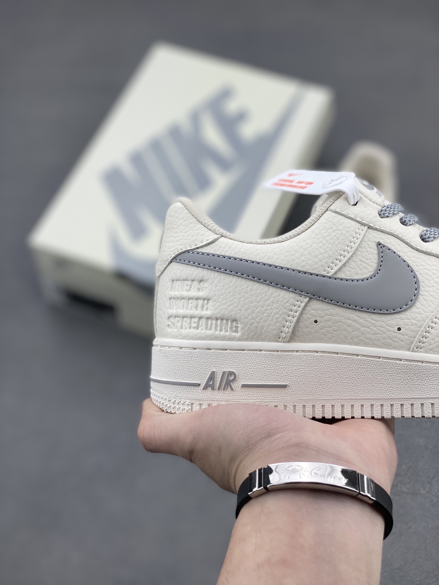 Nike Air Force 1 '07 Low Sneakers - Limited Edition, Premium Comfort 6 i1743179591592 9010 0 4
