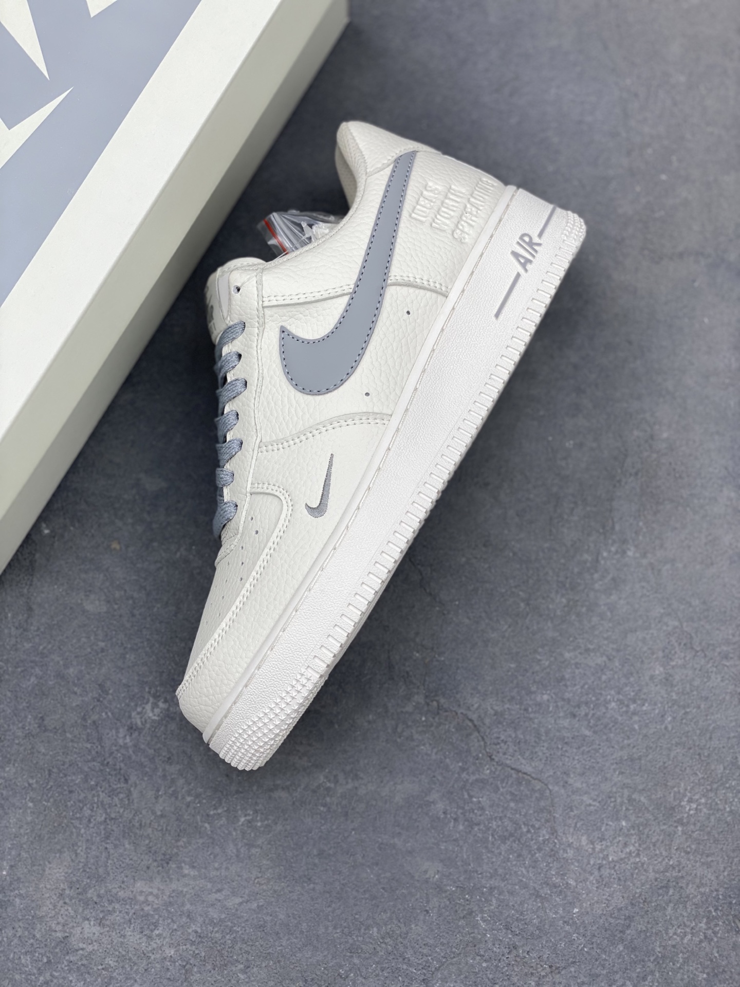 Nike Air Force 1 '07 Low Sneakers - Limited Edition, Premium Comfort 8 i1743179591592 9565 0 6
