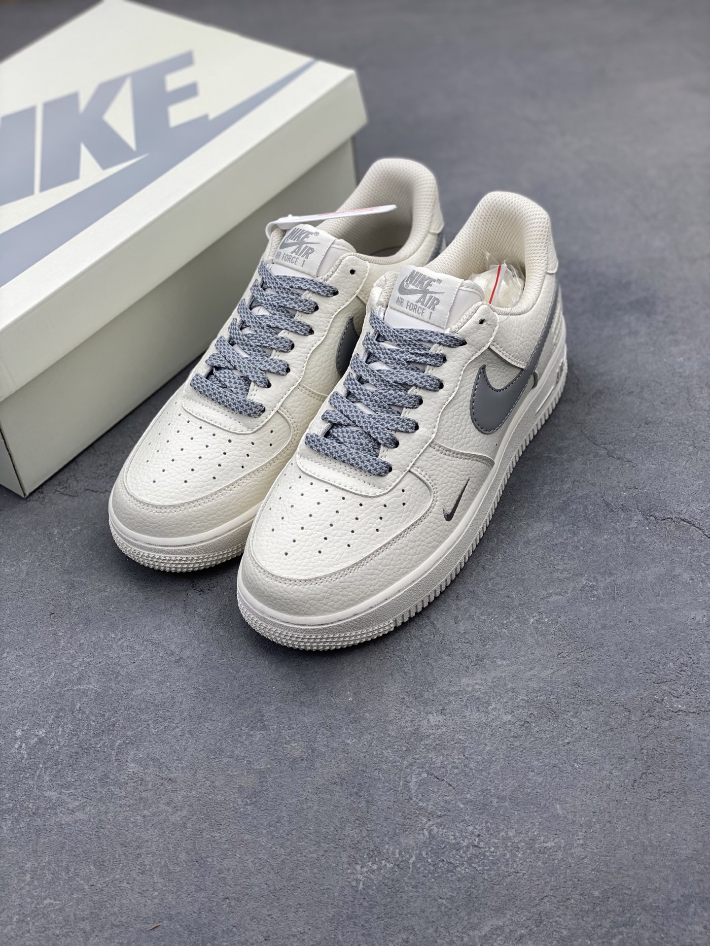 Nike Air Force 1 '07 Low Sneakers - Limited Edition, Premium Comfort 9 i1743179601807 2953 0 7